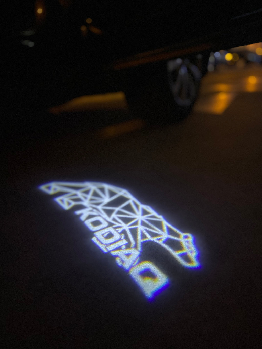 SKODA KODIAQ LOGO PROJECTOT LIGHTS Nr.68 (quantité 1 = 2 Logo Film / 2 portes lumières)