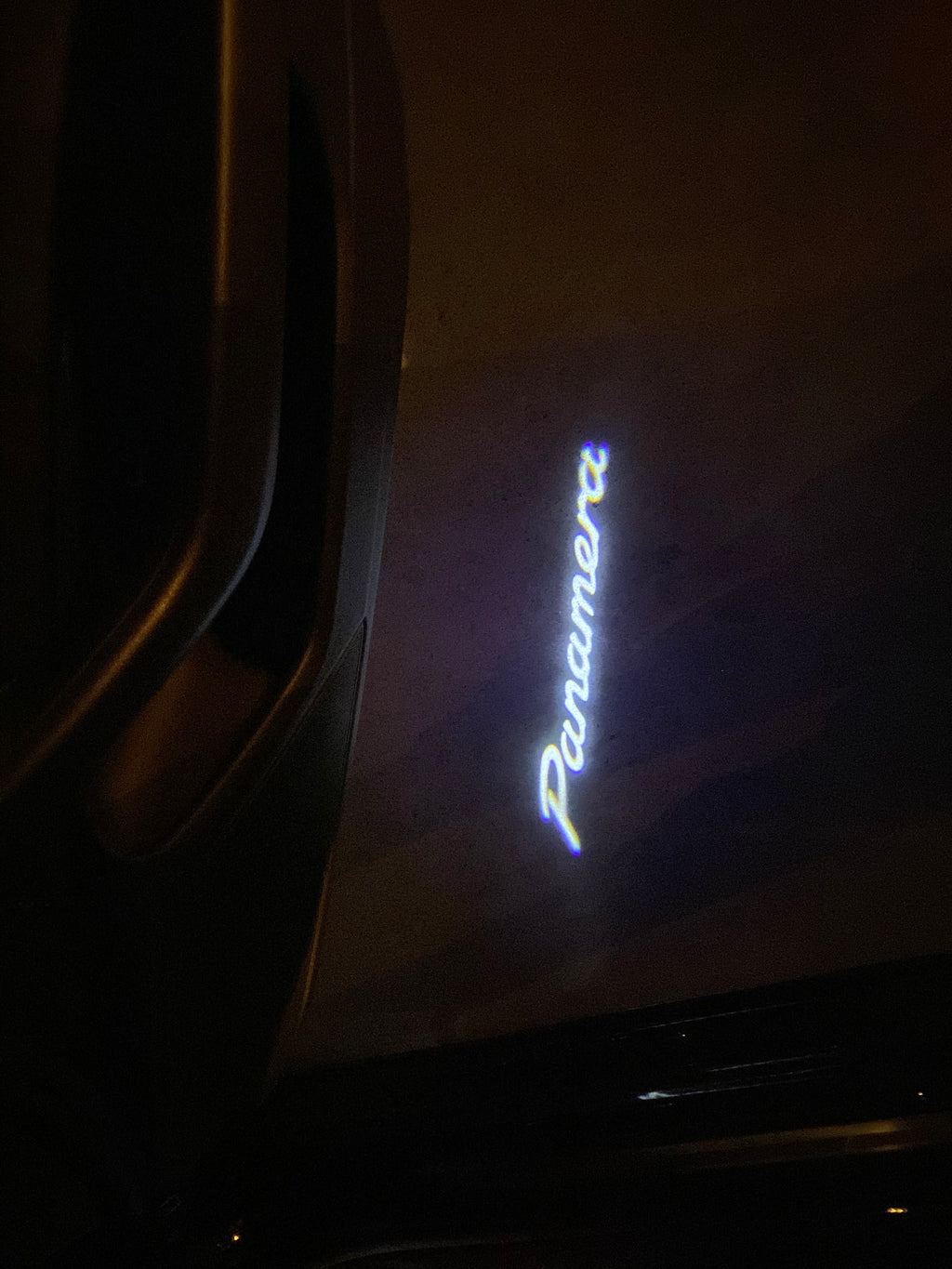 PROJECTEURS PORSCHE LOGO Nr.84 (quantité 1 = 2 Film Logo / 2 feux de porte)