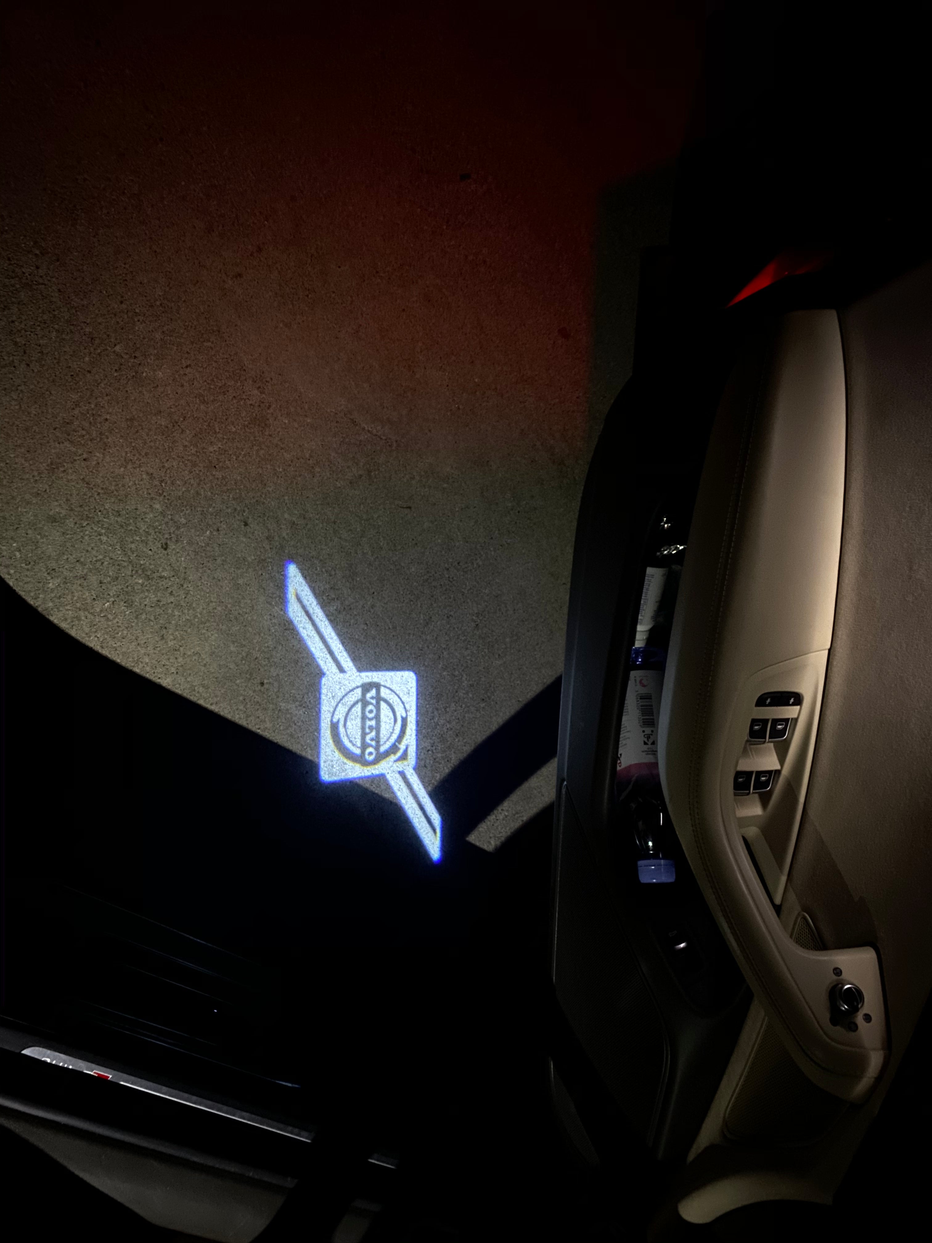 Volvo LOGO PROJECTOR LIGHTS Nr.29 (Menge 1 = 2 Logo Film / 2 Türlichter)