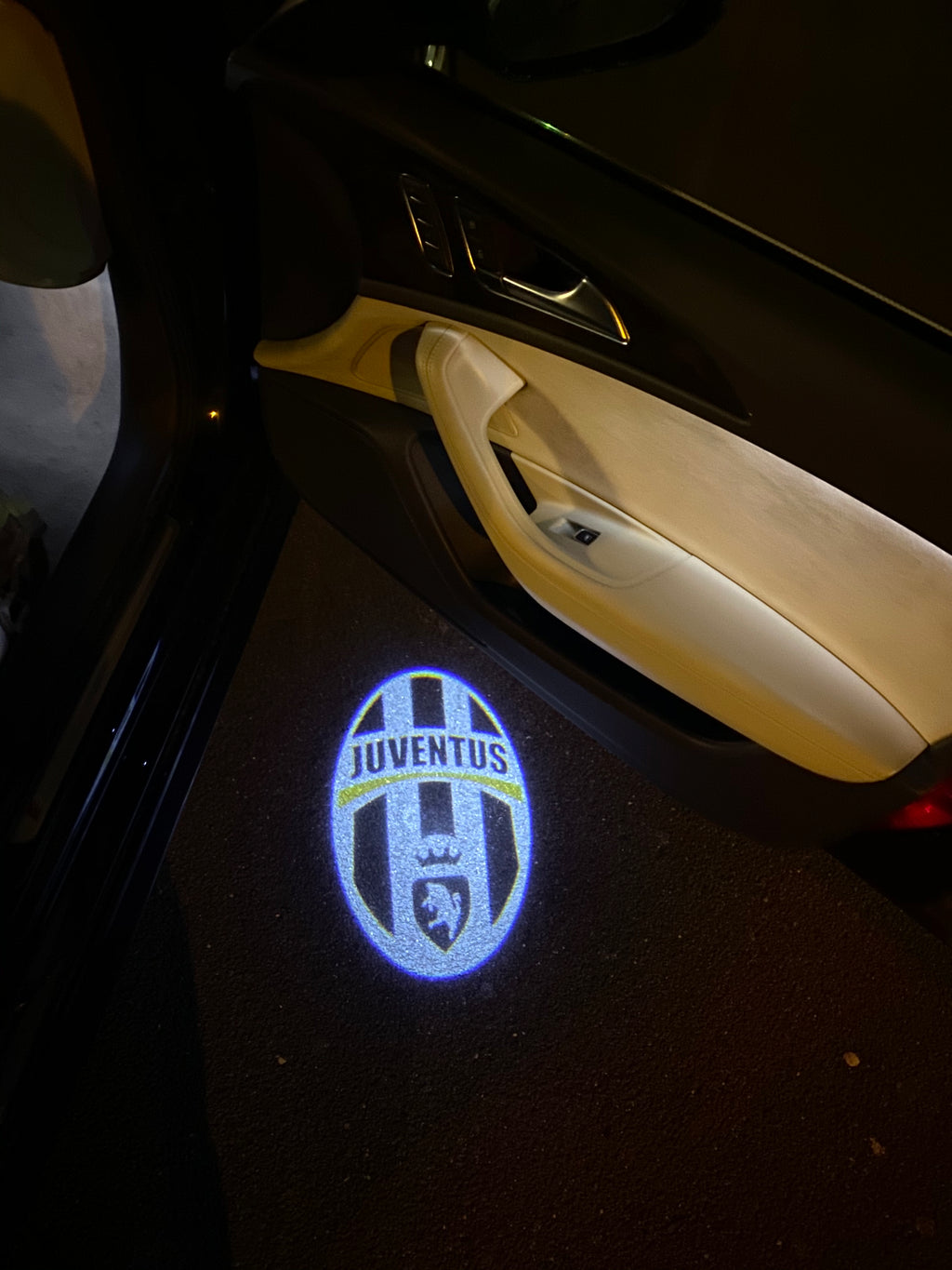Football CLUB Logo Nr.258 (cantidad 1 = 2 logo films /2 luces de puerta)