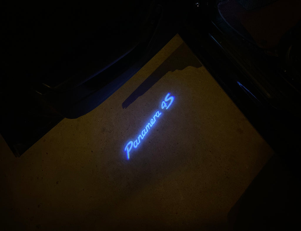 PORSCHE LOGO PROJECTOT LIGHTS Nr.84 (cantidad 1 = 2 logo película / 2 luces de puerta)