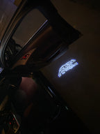 SKODA KODIAQ LOGO PROJECTOT LIGHTS Nr.68 (quantité 1 = 2 Logo Film / 2 portes lumières)
