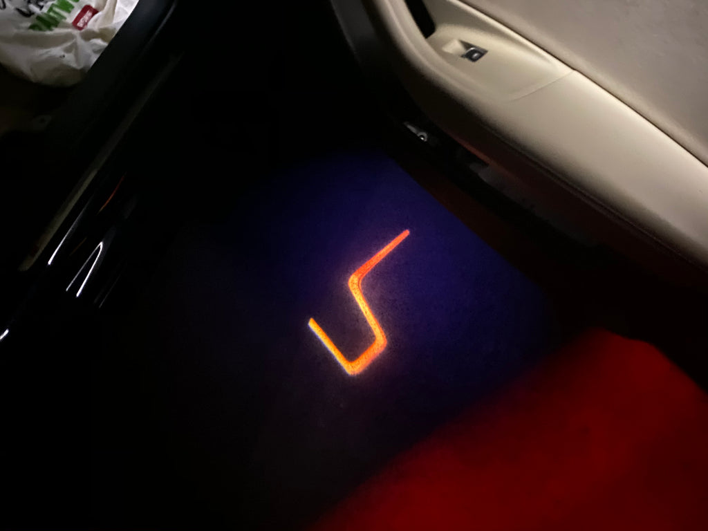 Volvo LOGO PROJECROTR LIGHTS Nr.138 (cantidad 1 = 2 logo película / 2 luces de puerta)