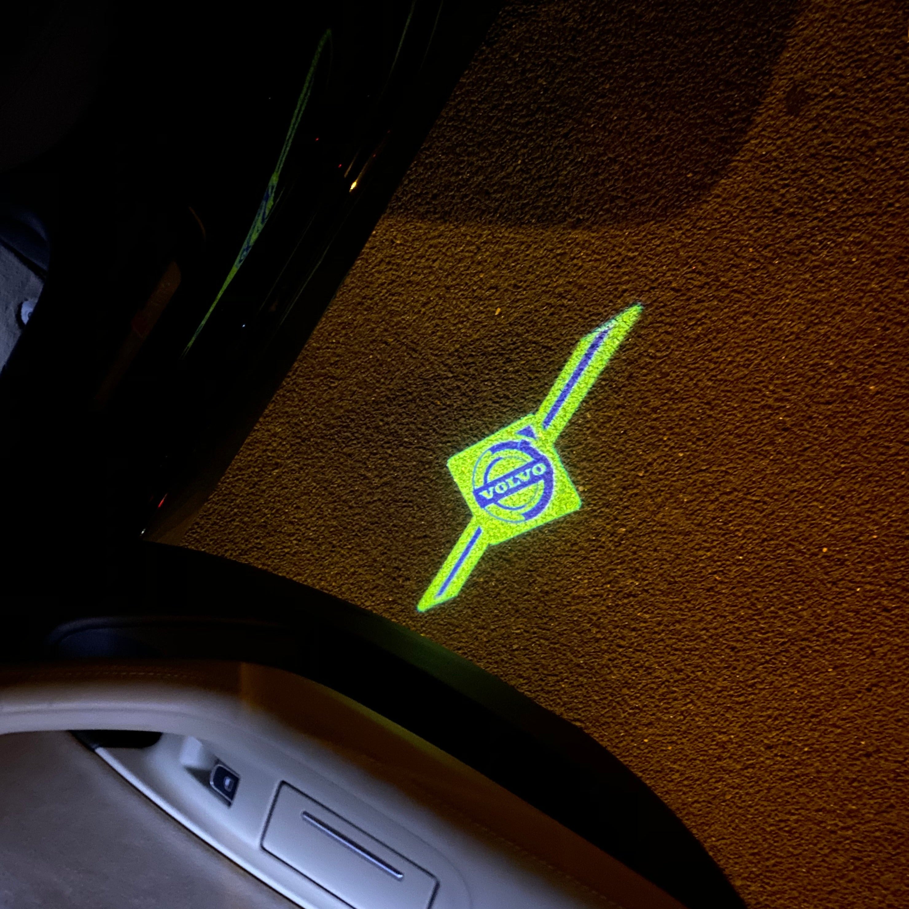 Volvo LOGO PROJECTOR LIGHTS Nr.30 (Menge 1 = 2 Logo Film / 2 Türlichter)