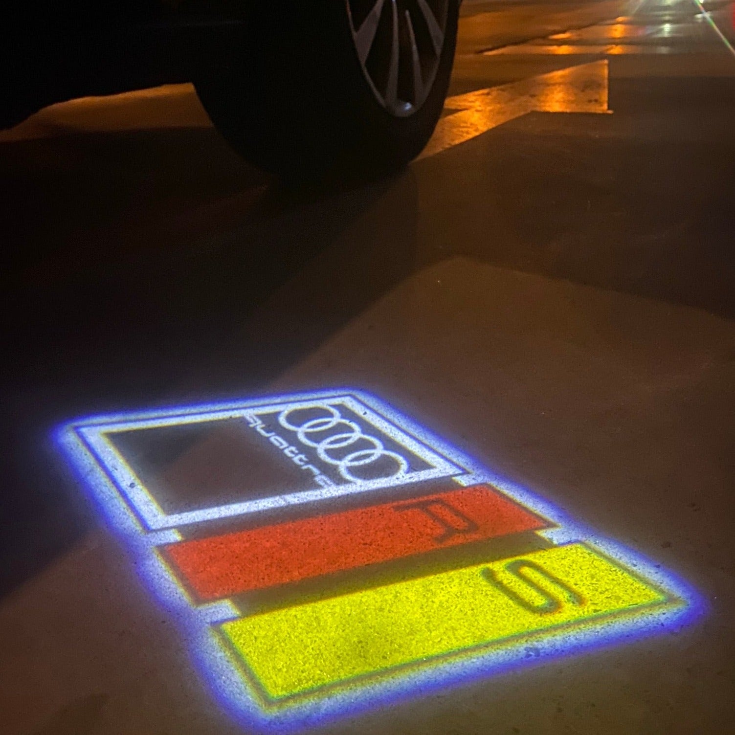 AUDI LOGO PROJECTOT LIGHTS Nr.19 (Menge 1 = 2 Logo Folien /2 Türleuchten)
