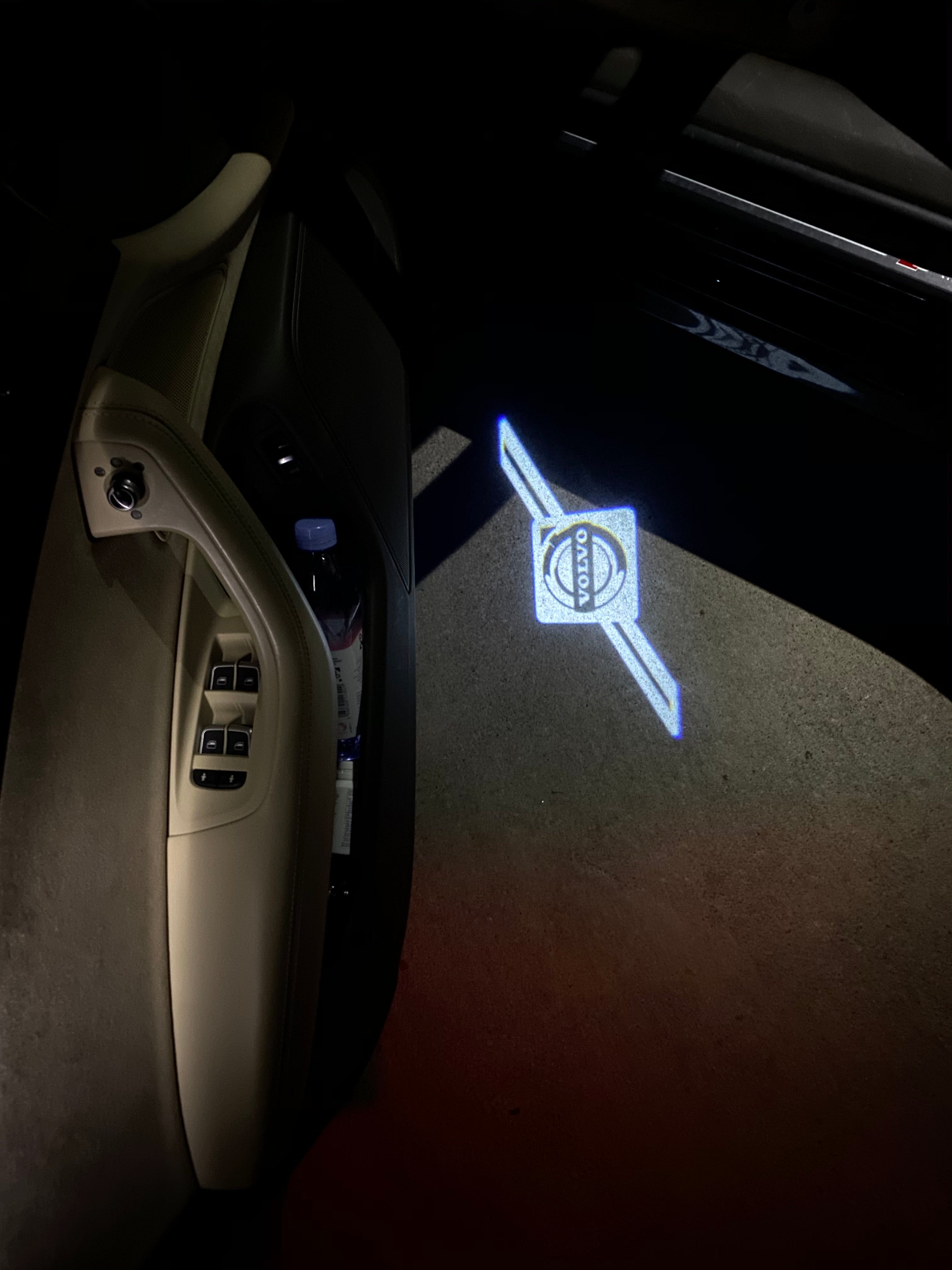 Volvo LOGO PROJECTOR LIGHTS Nr.29 (Menge 1 = 2 Logo Film / 2 Türlichter)