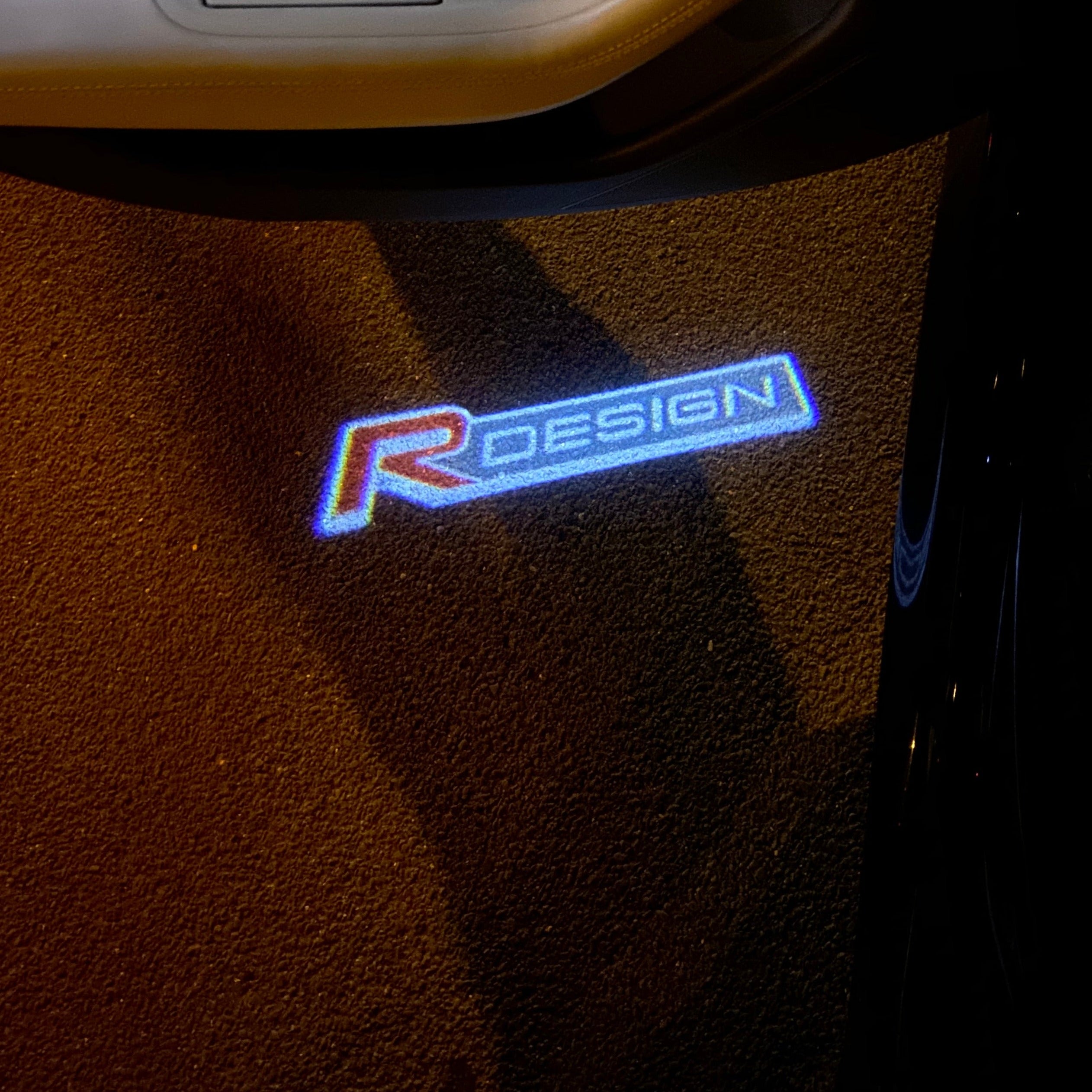 Volvo LOGO PROJECROTR LIGHTS Nr.60 (Menge 1 = 2 Logo Film / 2 Türleuchten)
