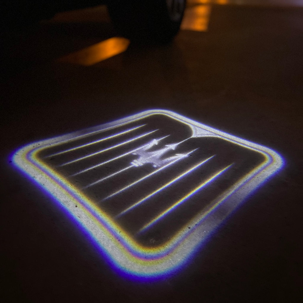 Maserati LOGO PROJECROTR LIGHTS Nr.01 (quantité 1 = 1 jeux / 2 feux de porte)