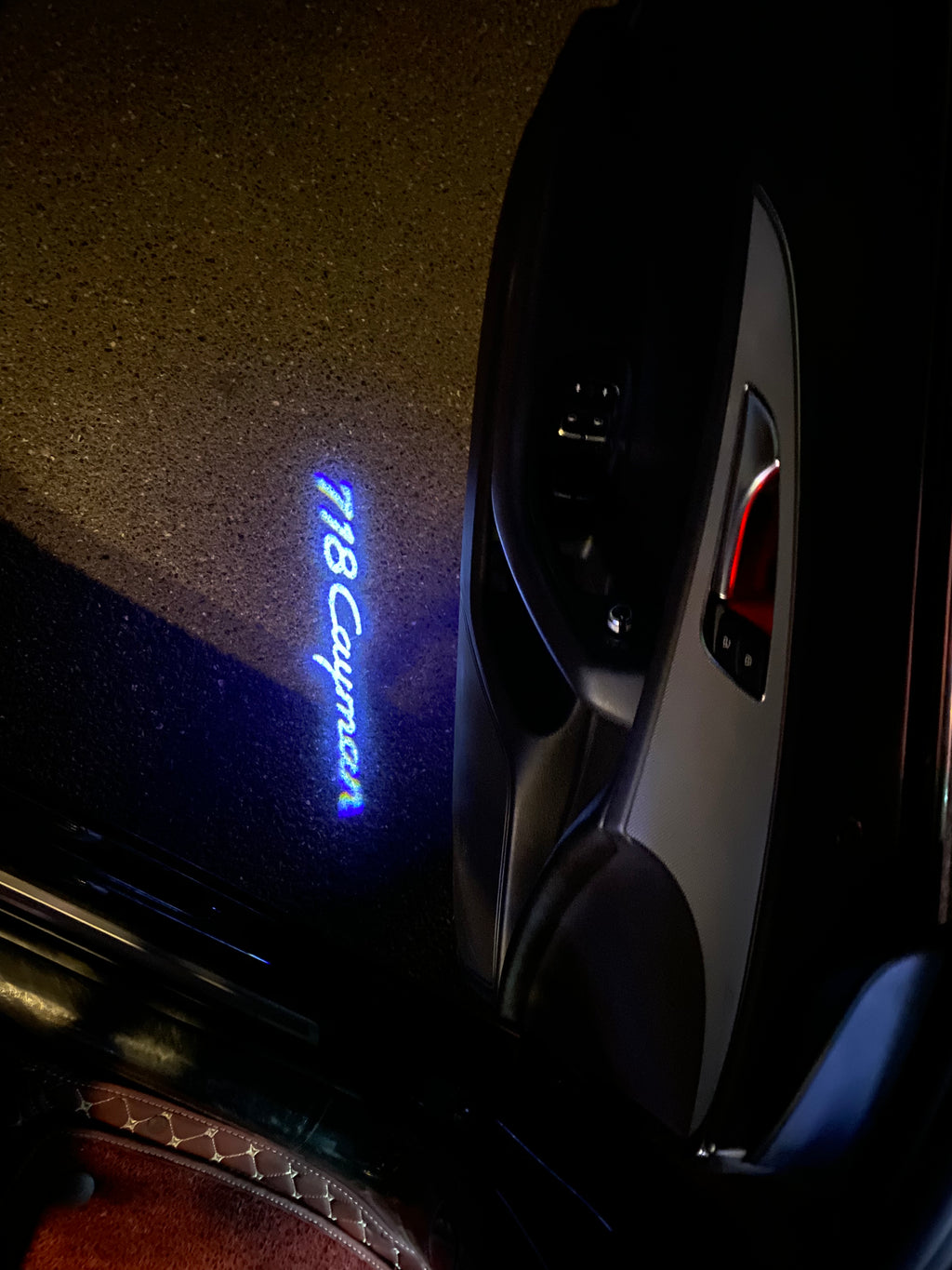 Porsche Cayman logo Project LAMP No. 10 (Number 1 = 2 logotipos Film / 2 door lamps)