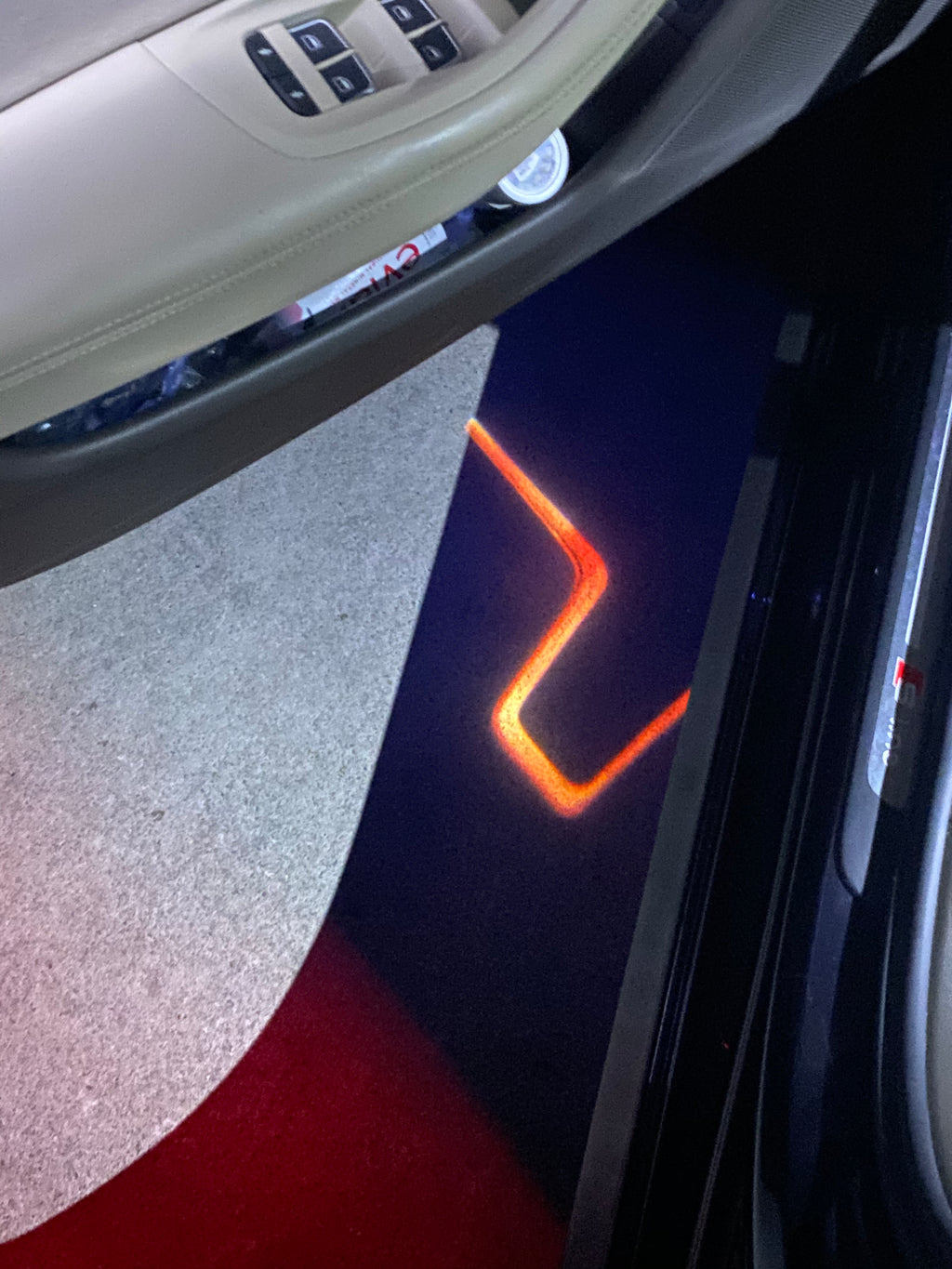 Volvo LOGO PROJECROTR LIGHTS Nr.138 (cantidad 1 = 2 logo película / 2 luces de puerta)