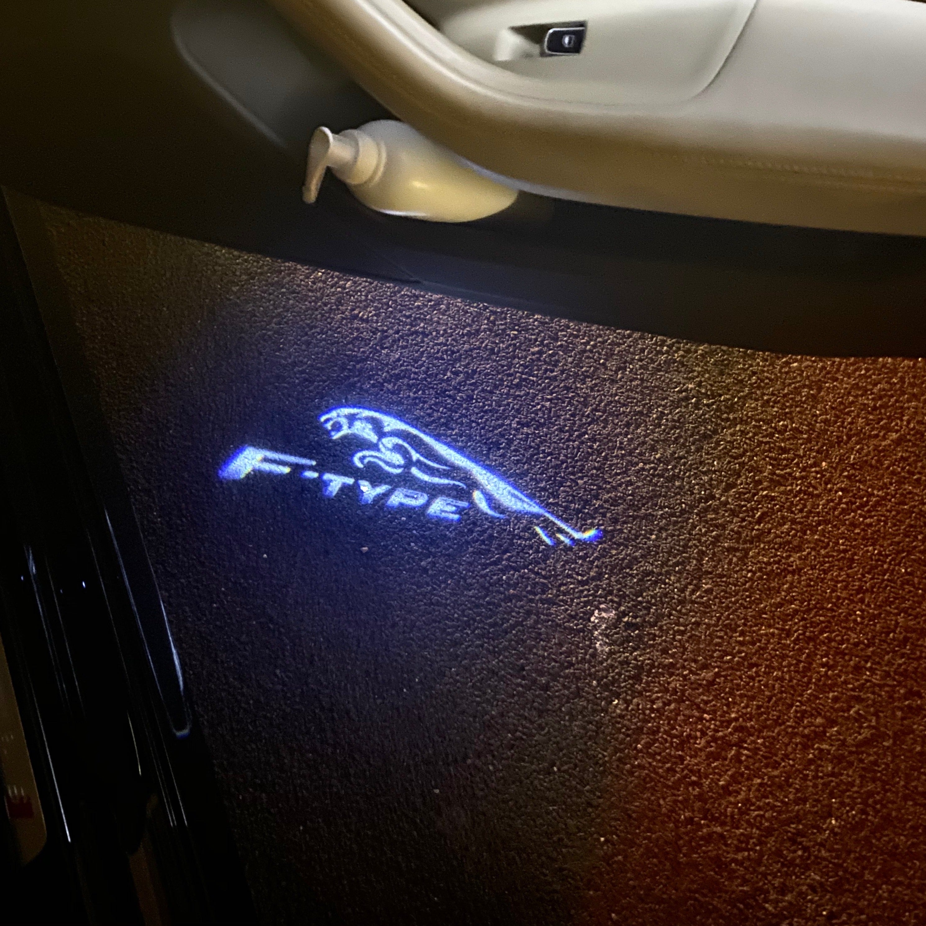 JAGUAR LOGO PROJECROTR LIGHTS Nr.110 (Menge 1 = 1 Sets/2 Türleuchten)