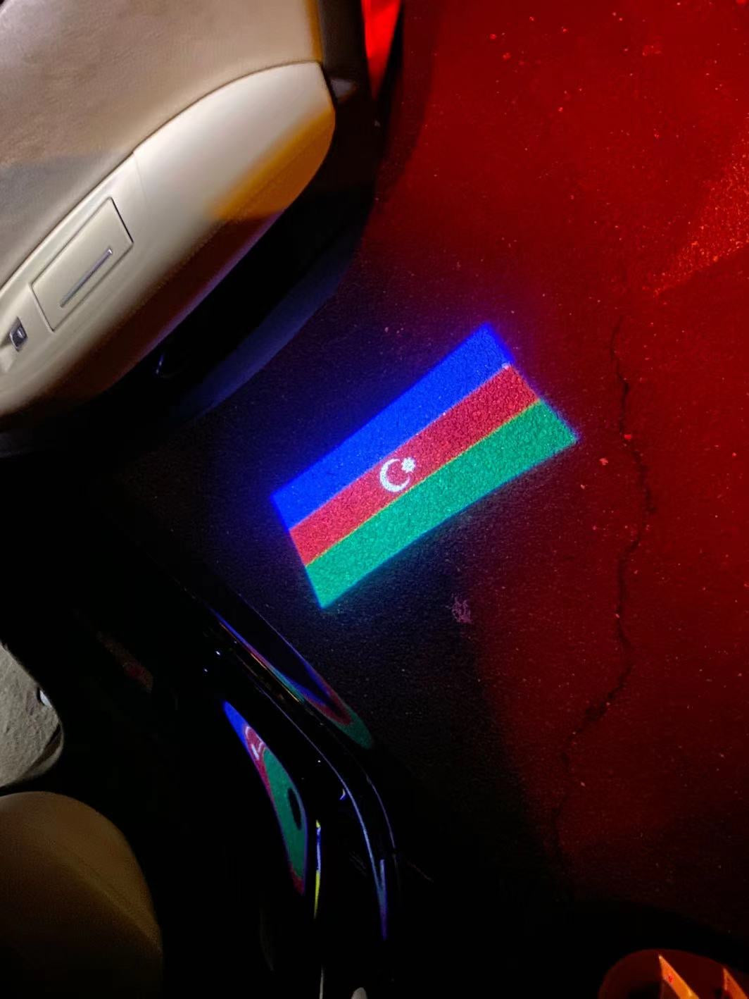 Azerbaijan Azаrbaycan شعار العلم الوطني (كمية 1 = 1 مجموعات / 2 فيلم شعار / يمكن استبدال أضواء شعارات أخرى)