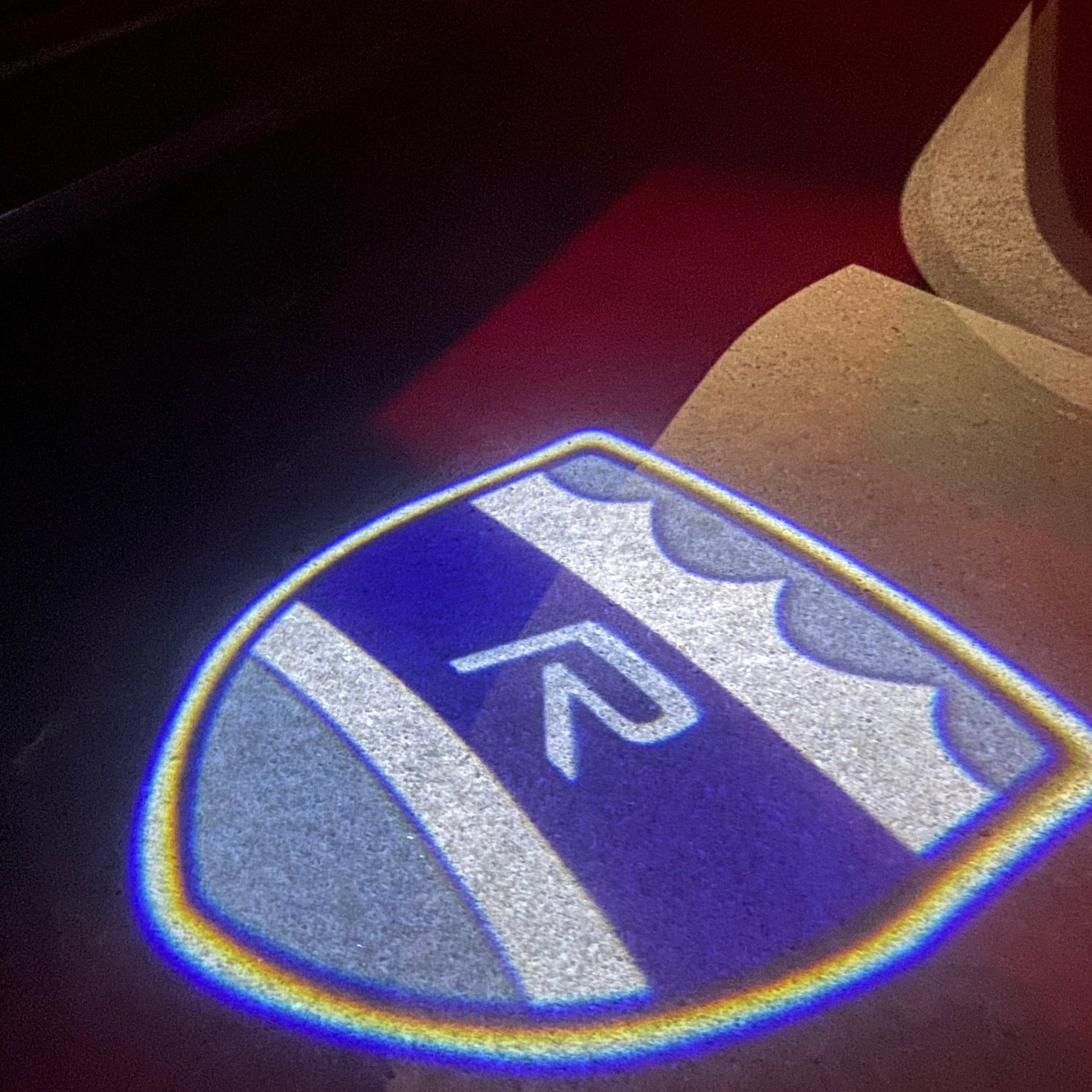 Volvo LOGO PROJECROTR LIGHTS Nr.133 (Menge 1 = 2 Logo Film / 2 Türleuchten)