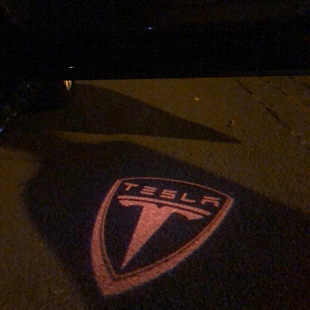 Tesla Nr. 28 (quantità 1 = 1 set/2 luci porta)