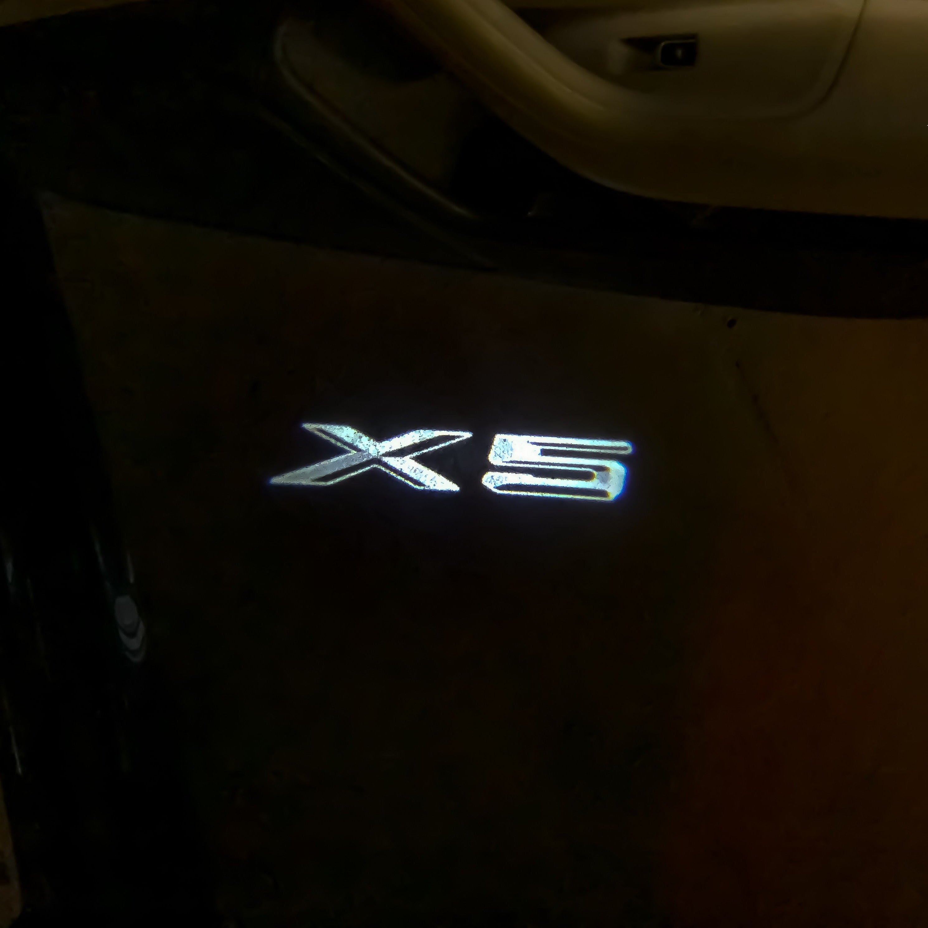 بي ام دبليو X5 LOGO PROJECTOT أضواء Nr.18 (كمية 1 = 1 مجموعات / 2 أضواء الباب)