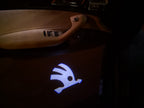 SKODA LOGO PROJECTOR LIGHTS Nr.07 (quantité 1 = 2 Film Logo / 2 lumières de porte)