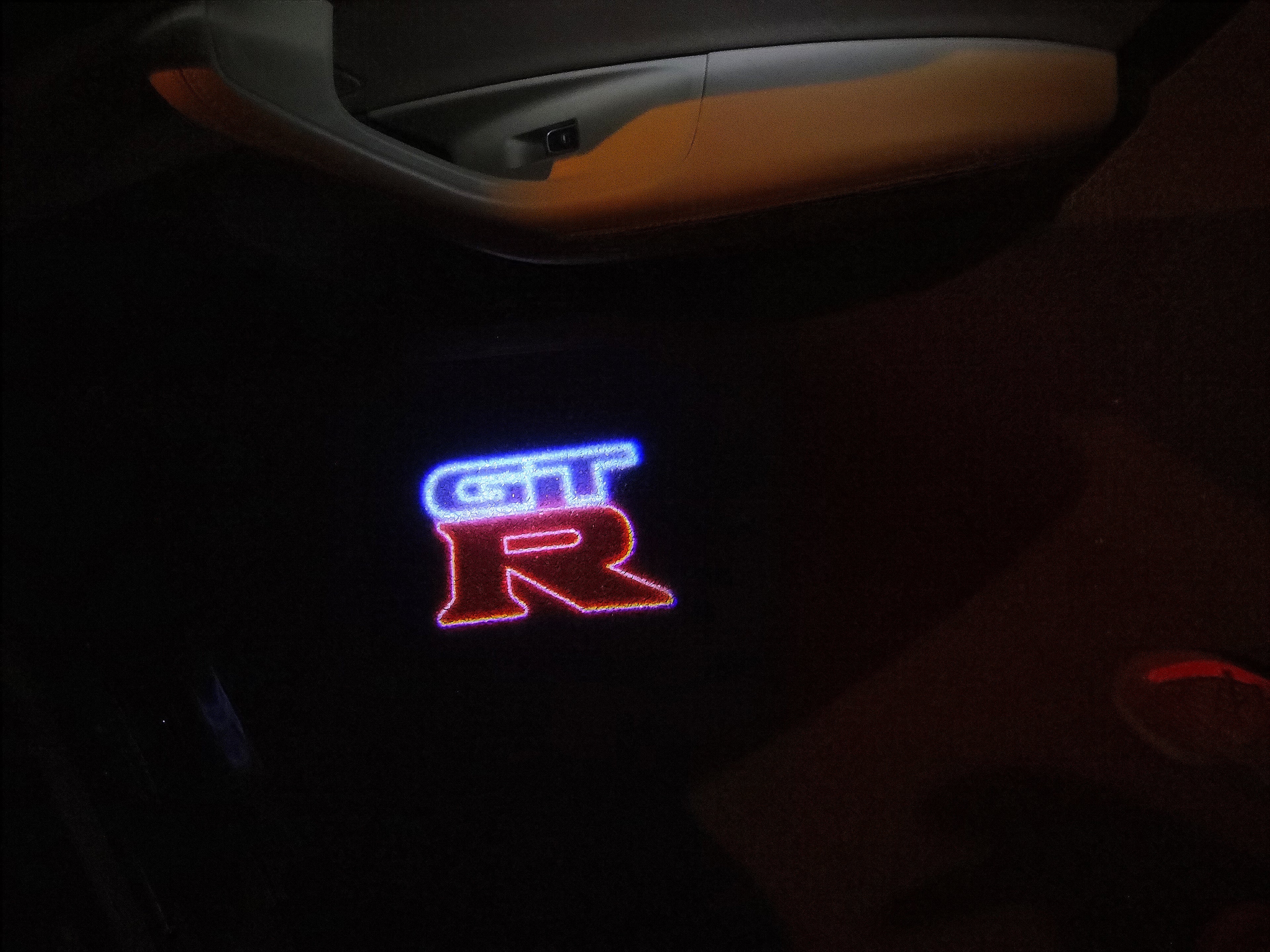 GTR PROJECTOT LIGHTS Nr.04 (quantità 1 = 2 Pellicole logo /2 luci porta)