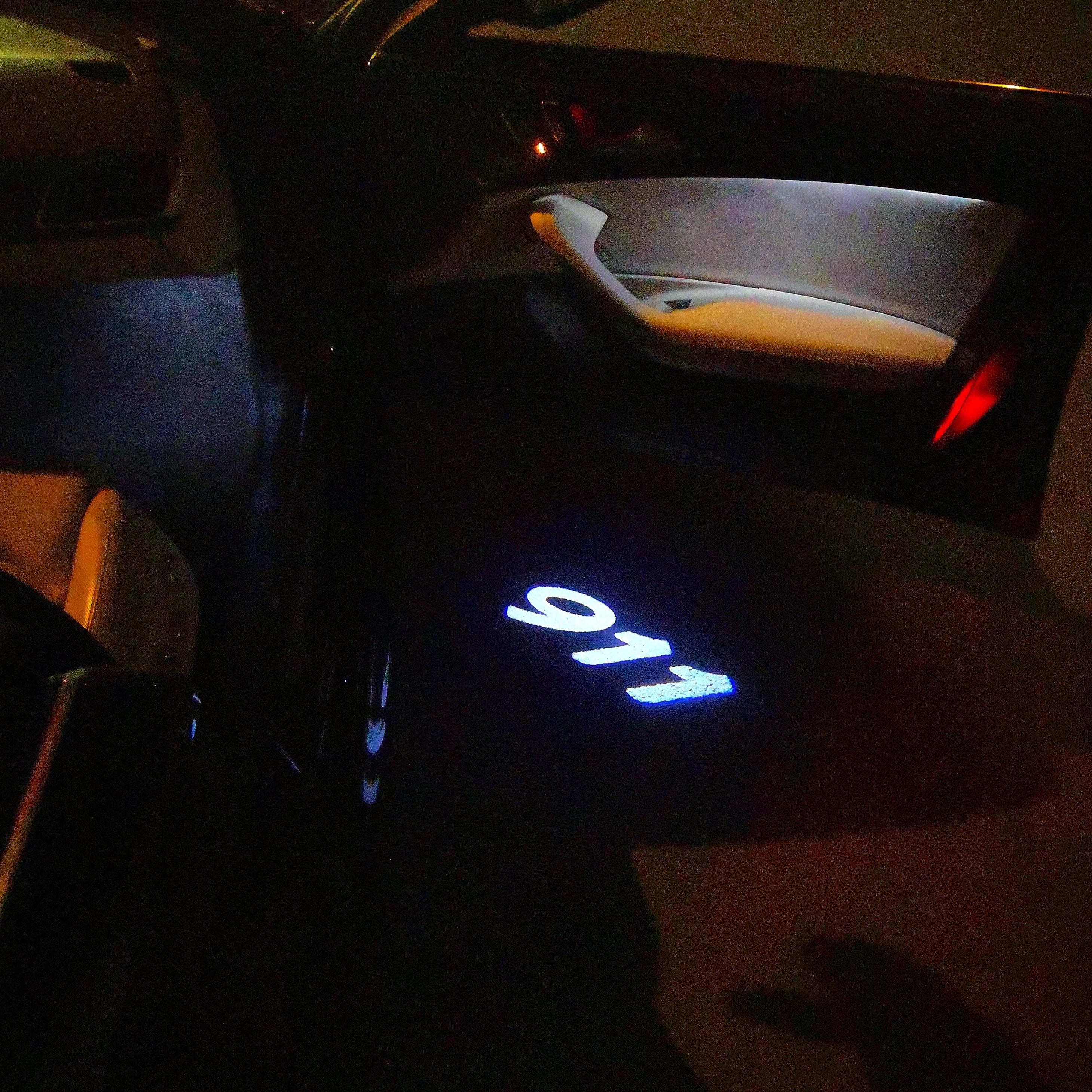 PORSCHE 911 LOGO PROJECTOT LIGHTS Nr.26 (quantité 1 = 2 Logo Film / 2 feux de porte)