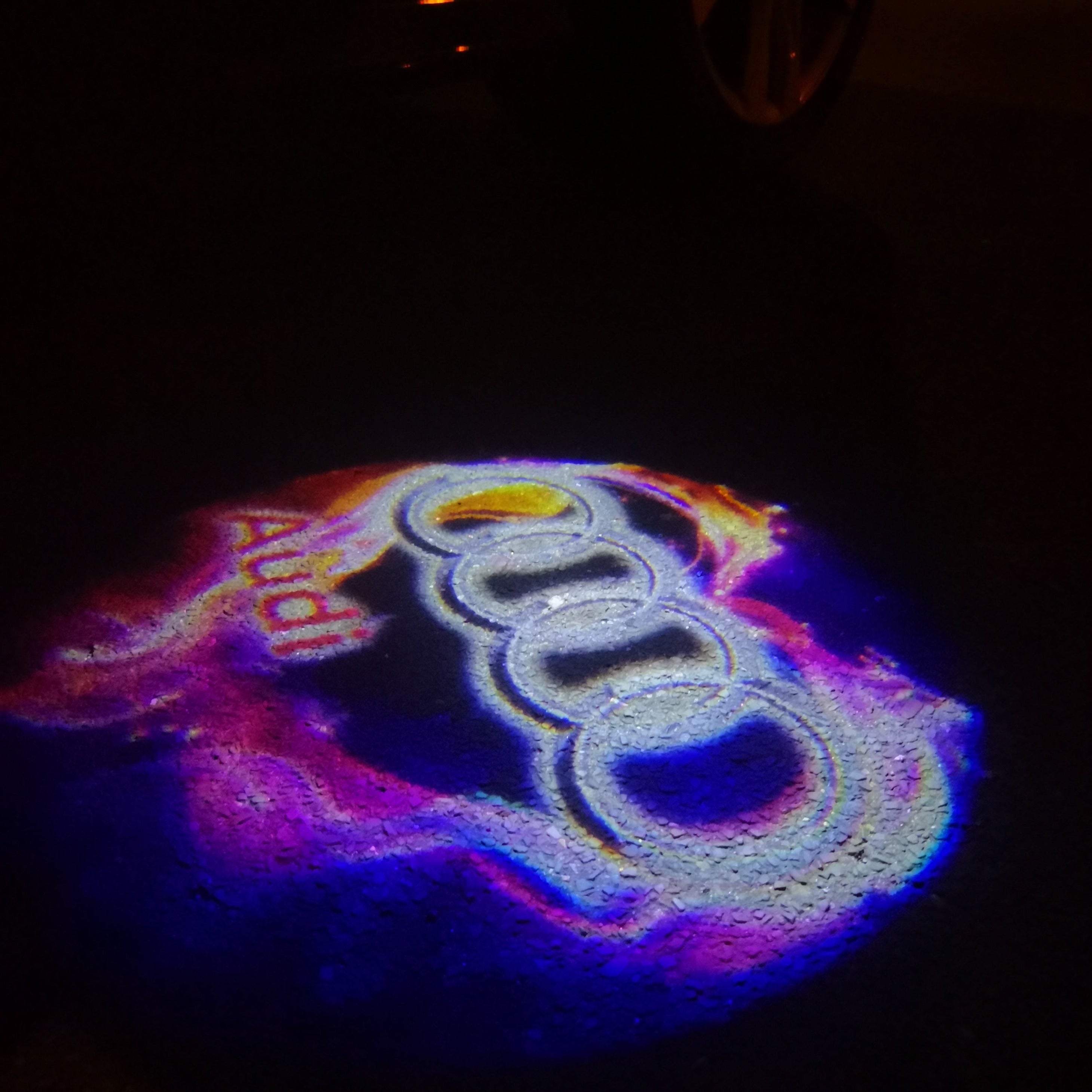 AUDI LOGO PROJECTOT LIGHTS Nr.20 (الكمية 1 = 2 Logo Films /2 أضواء الباب)