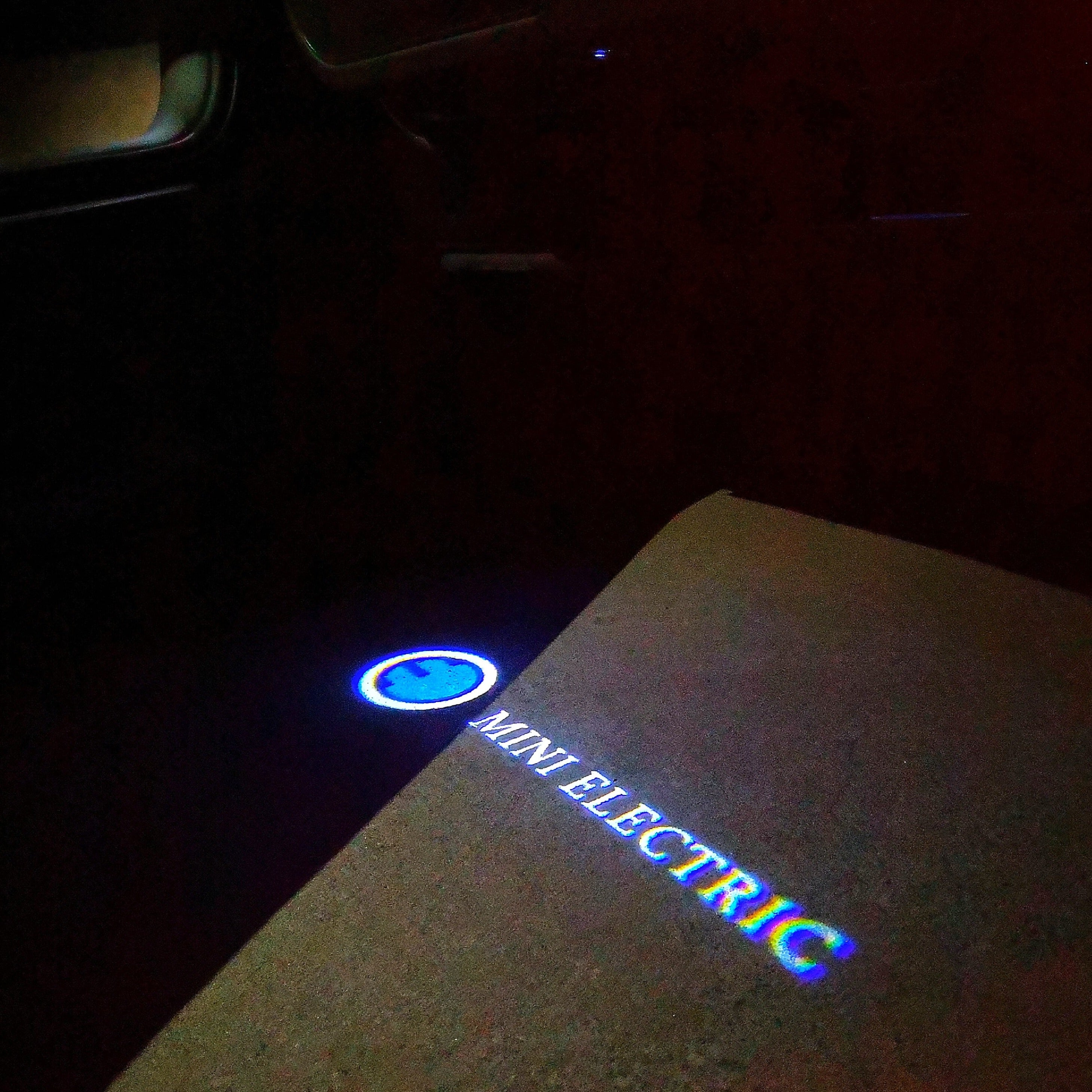 MINI ELECTRIC LOGO PROJECTOR LIGHTS Nr.62 (الكمية 1 = 2 شعار فيلم / 2 باب)