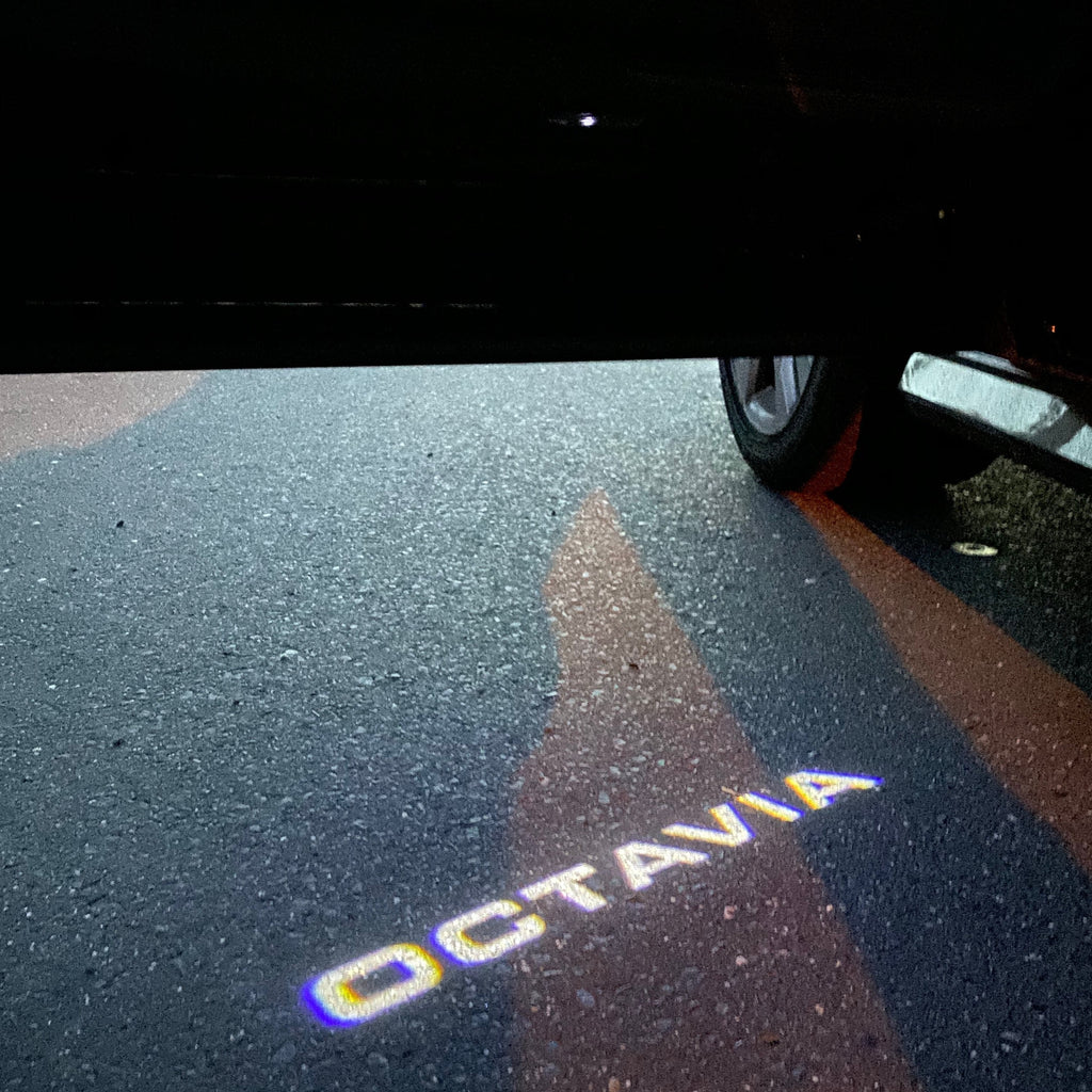 SKODA OCTAVIA LOGO LIGHTS Nr.108 (Menge 1 = 2 Logo Film / 2 Türlichter)