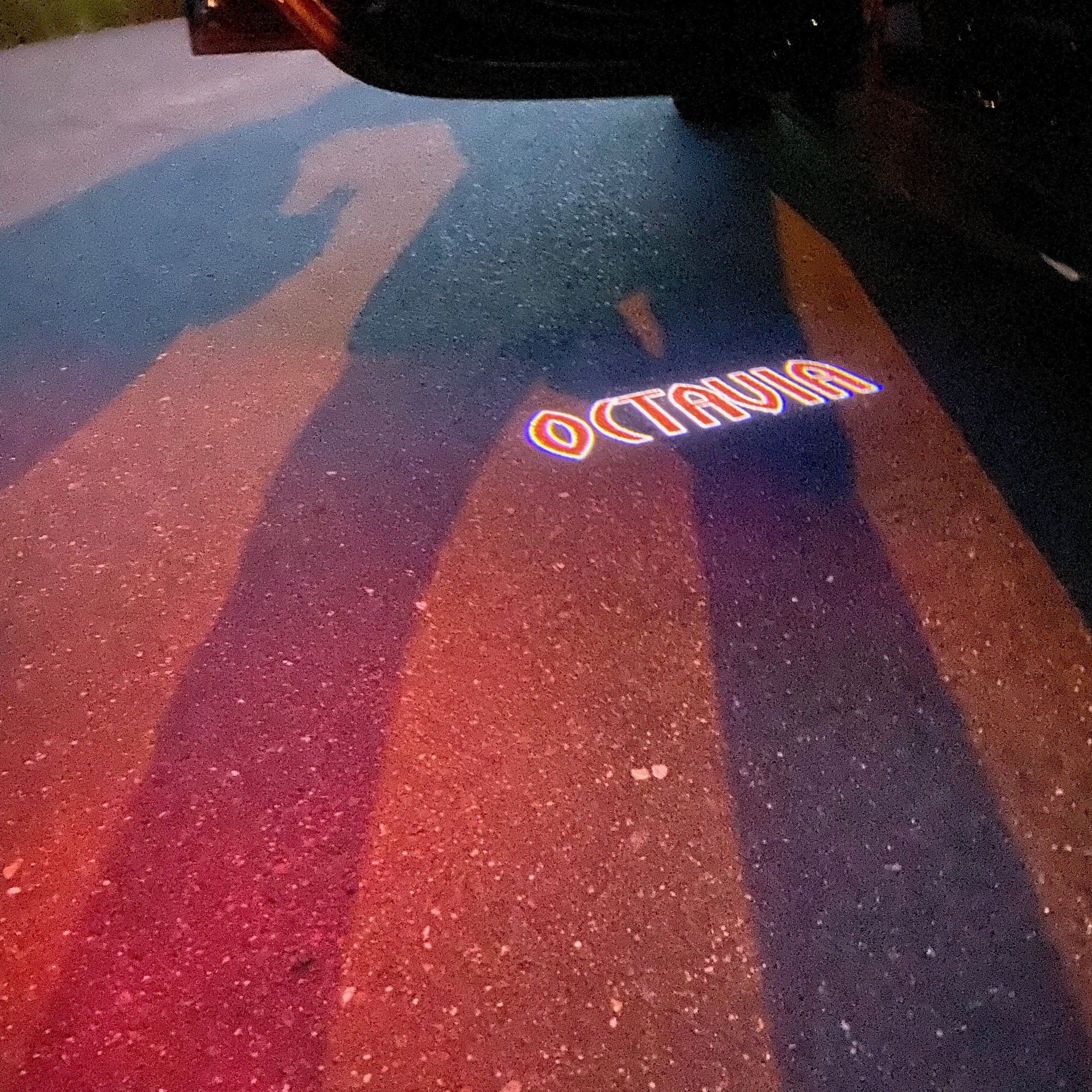 SKODA LOGO PROJECTOT LIGHTS Nr.101 (Menge 1 = 2 Logo Film / 2 Türleuchten)