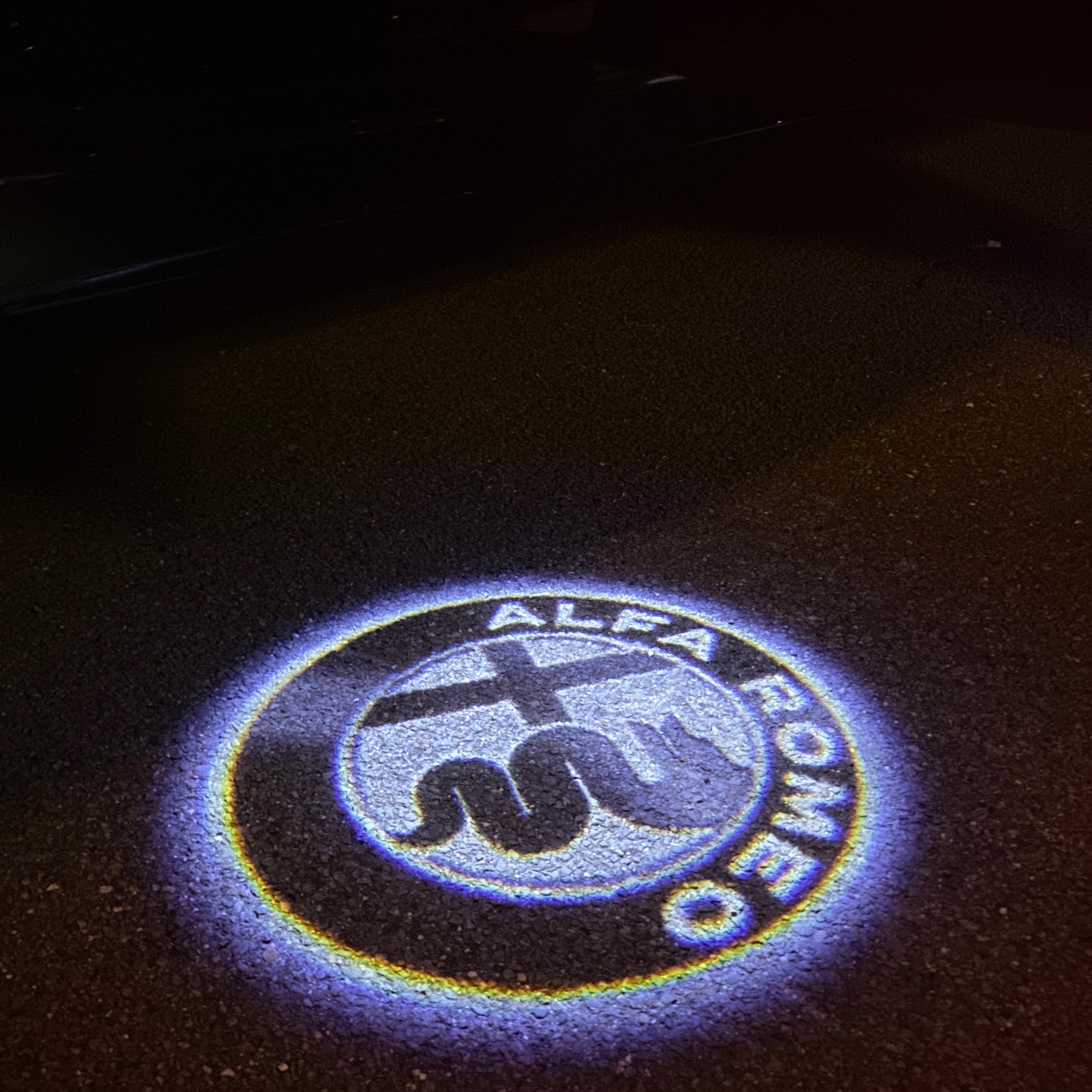 Alfa Romeo LOGO PROJECTOT LIGHTS Nr.24 (quantità 1 = 2 Logo Film / 2 luci porta