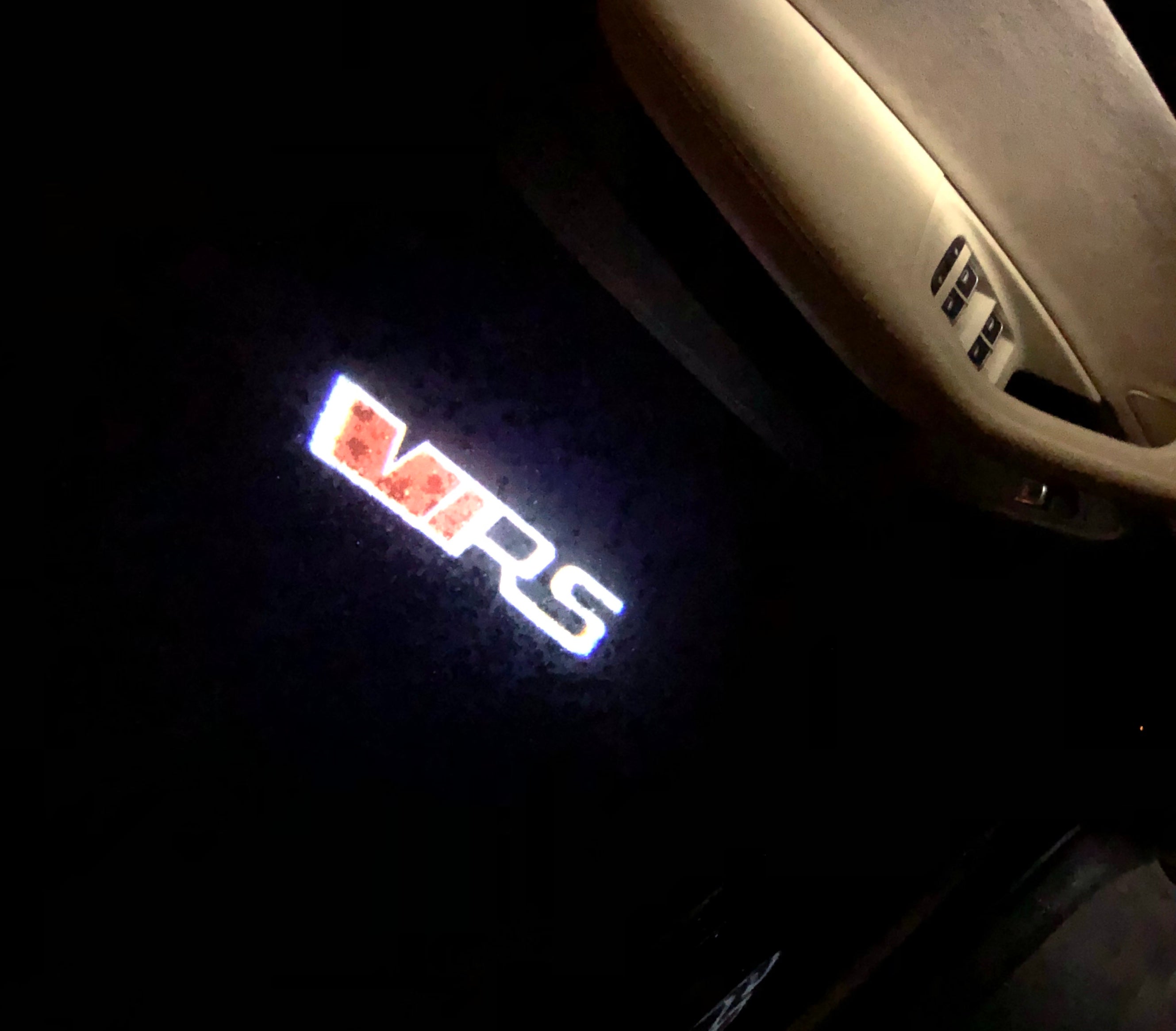 SKODA VRS LOGO PROJECTOT أضواء Nr.29 (الكمية 1 = 2 شعار فيلم / 2 أضواء الباب)