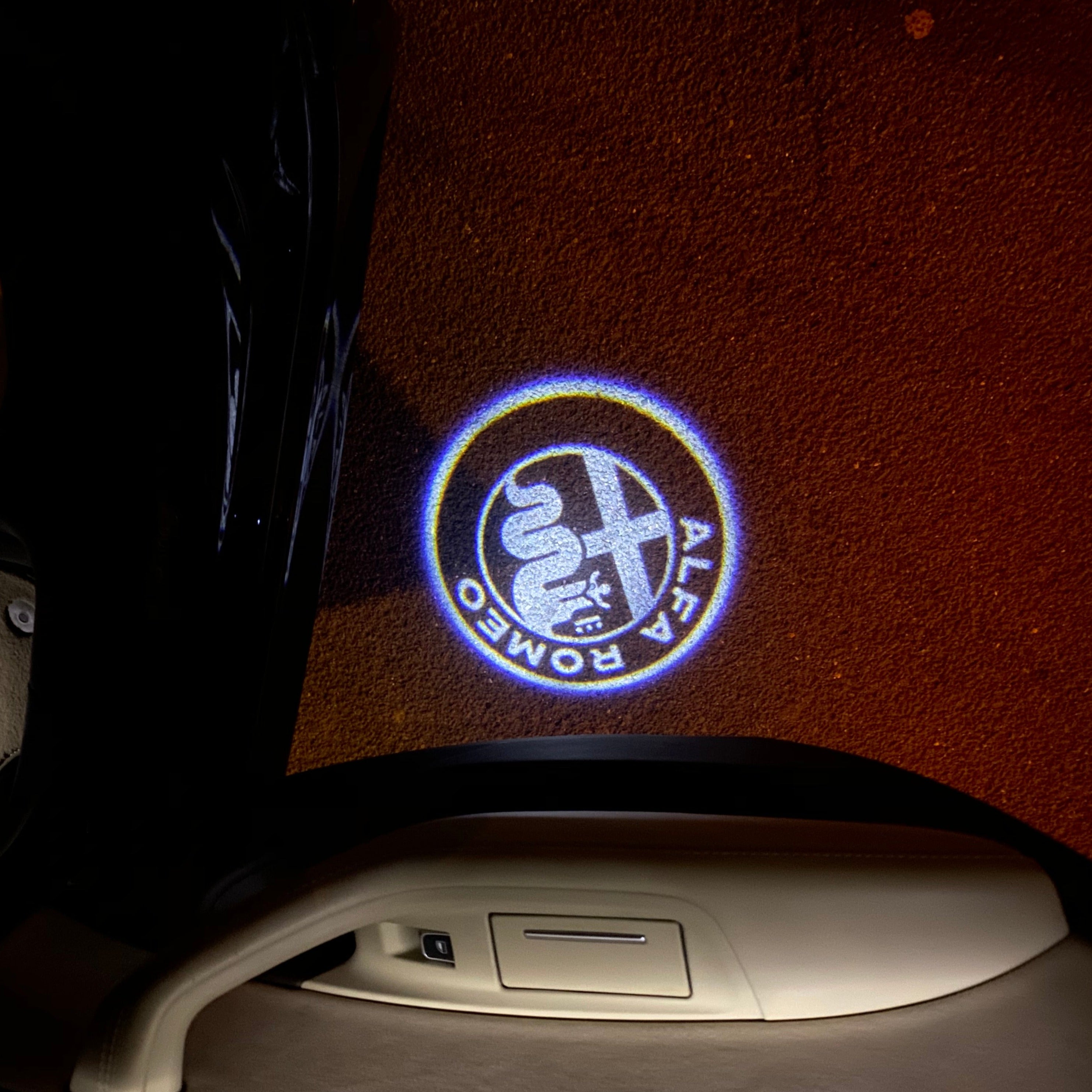 Alfa Romeo LOGO PROJECTOT LIGHTS Nr.22 (quantità 1 = 2 Logo Film / 2 luci porta)