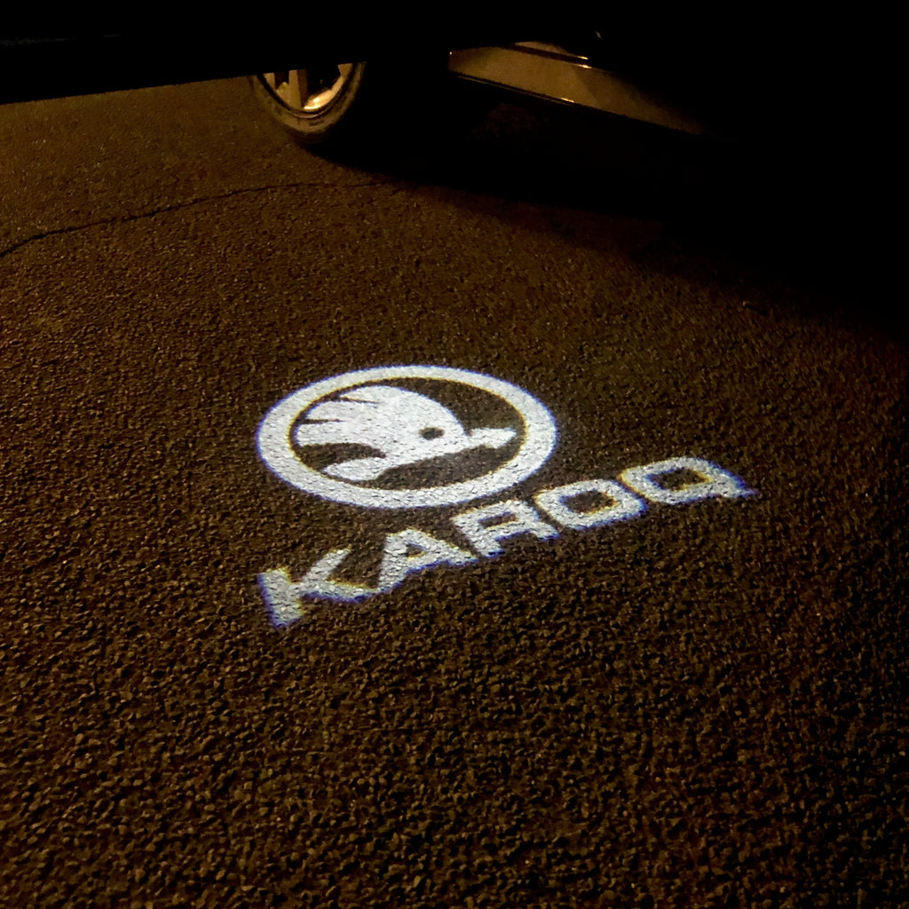 SKODA KAROQ LOGO LIGHTS Nr.50 (quantité 1 = 2 Logo Film / 2 feux de porte)