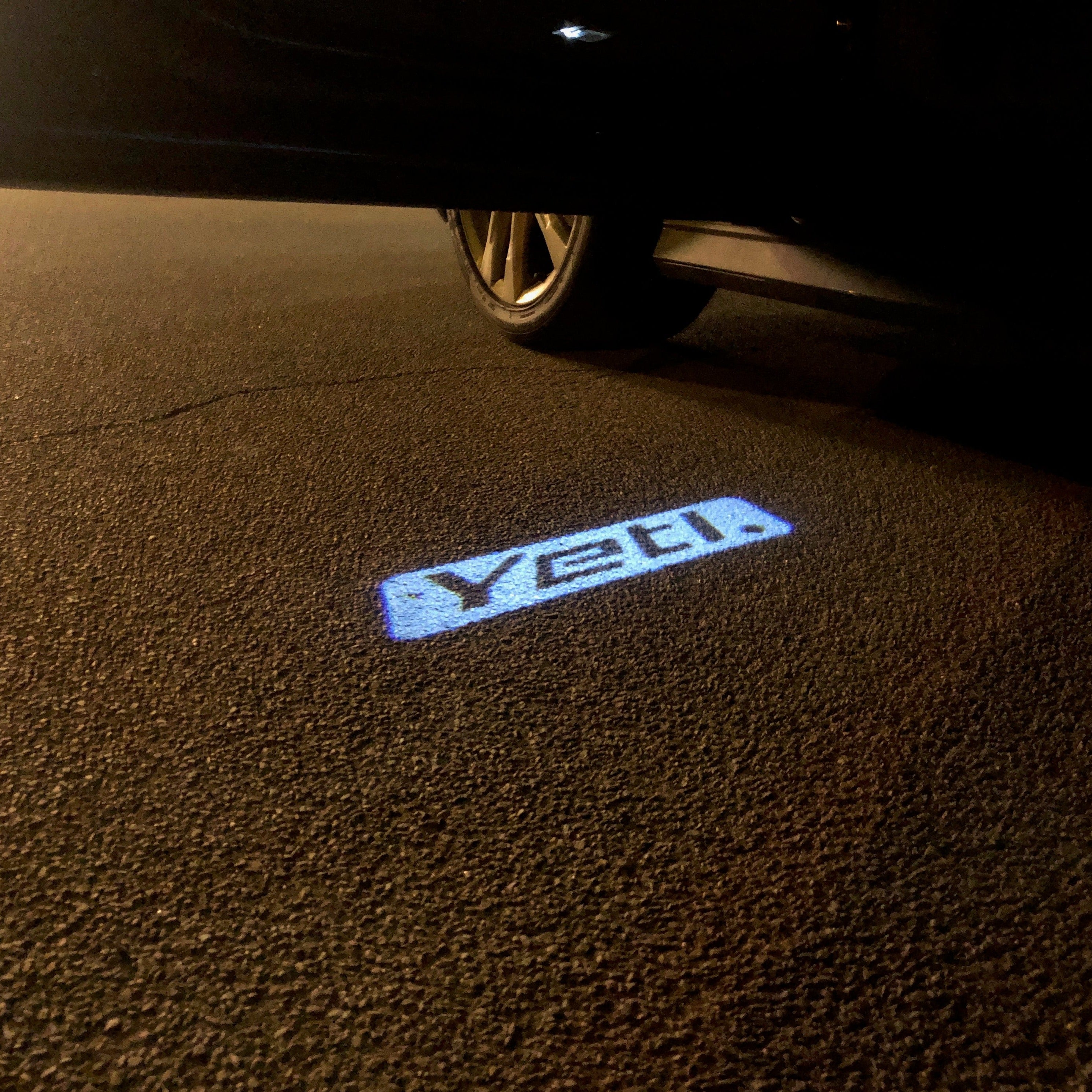 SKODA YETI LOGO LIGHTS Nr.55 (Menge 1 = 2 Logo Film / 2 Türleuchten)