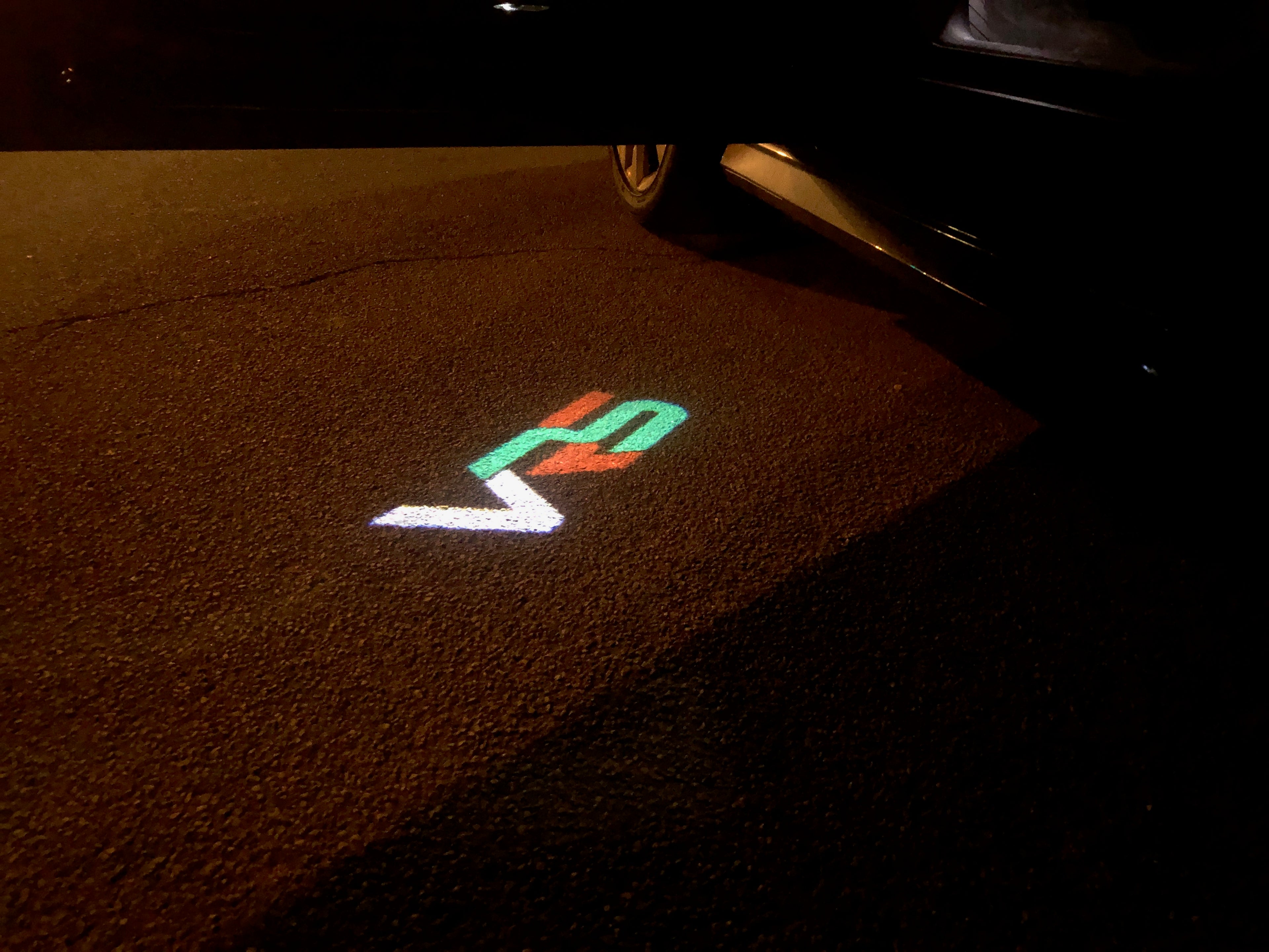 SKODA VRS LOGO PROJECTOR LIGHTS Nr.26 (الكمية 1 = 2 شعار فيلم / 2 مصباح باب)
