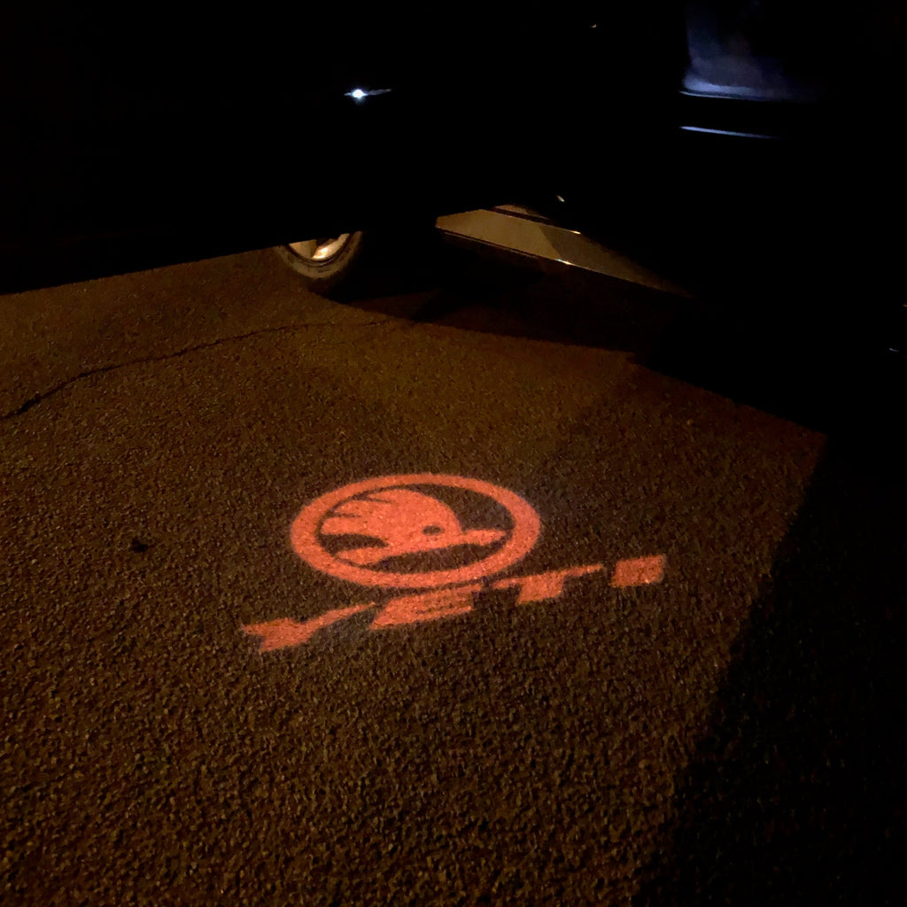 SKODA LOGO PROJECTOT LIGHTS Nr.61 (cantidad 1 = 2 logo película / 2 luces de puerta)
