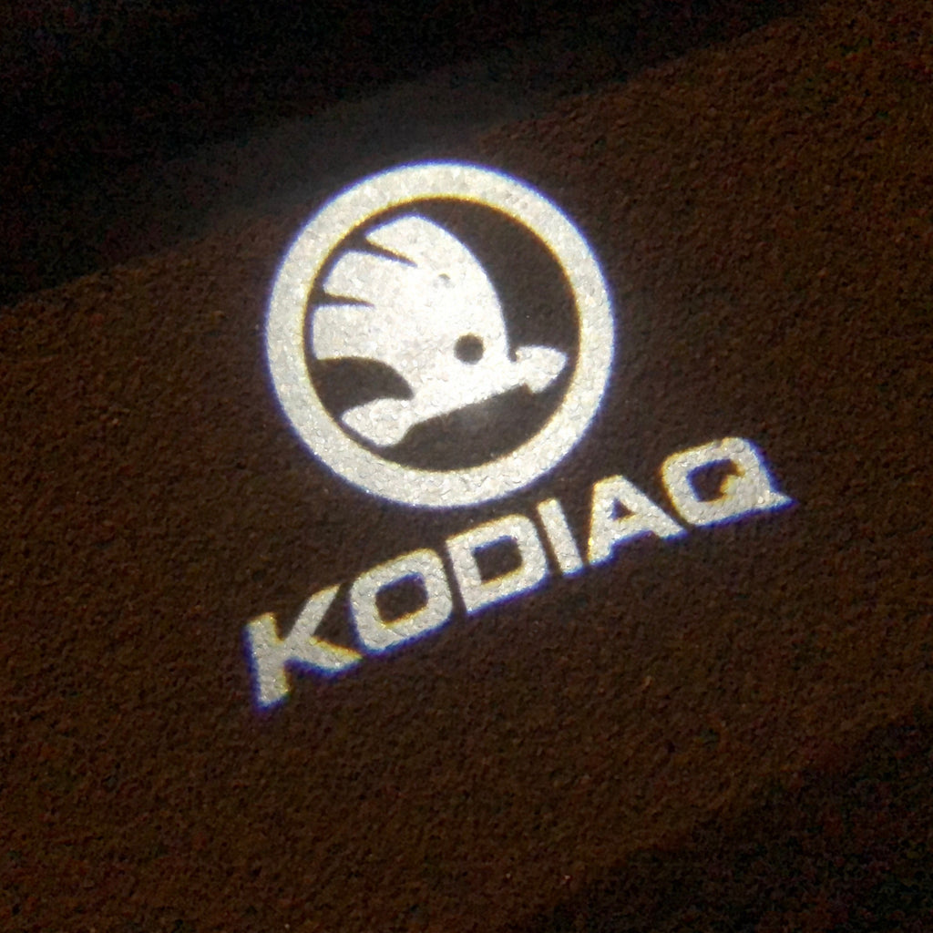 SKODA KODIAQ LOGO LIGHTS Nr.51 (الكمية 1 = 2 شعار فيلم / 2 أضواء الباب)