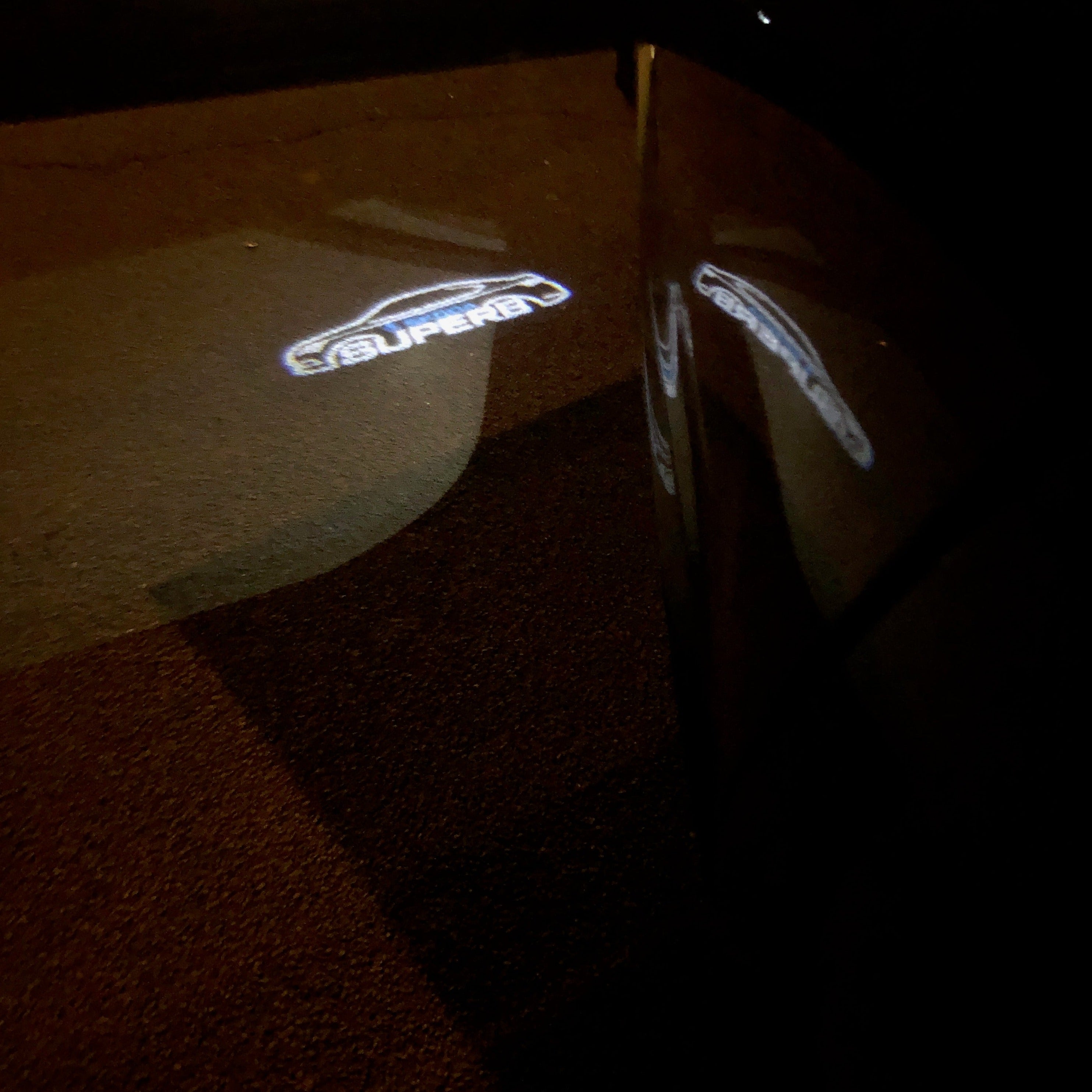 SKODA LOGO PROJECTOT أضواء Nr.69 (الكمية 1 = 2 شعار فيلم / 2 أضواء الباب)