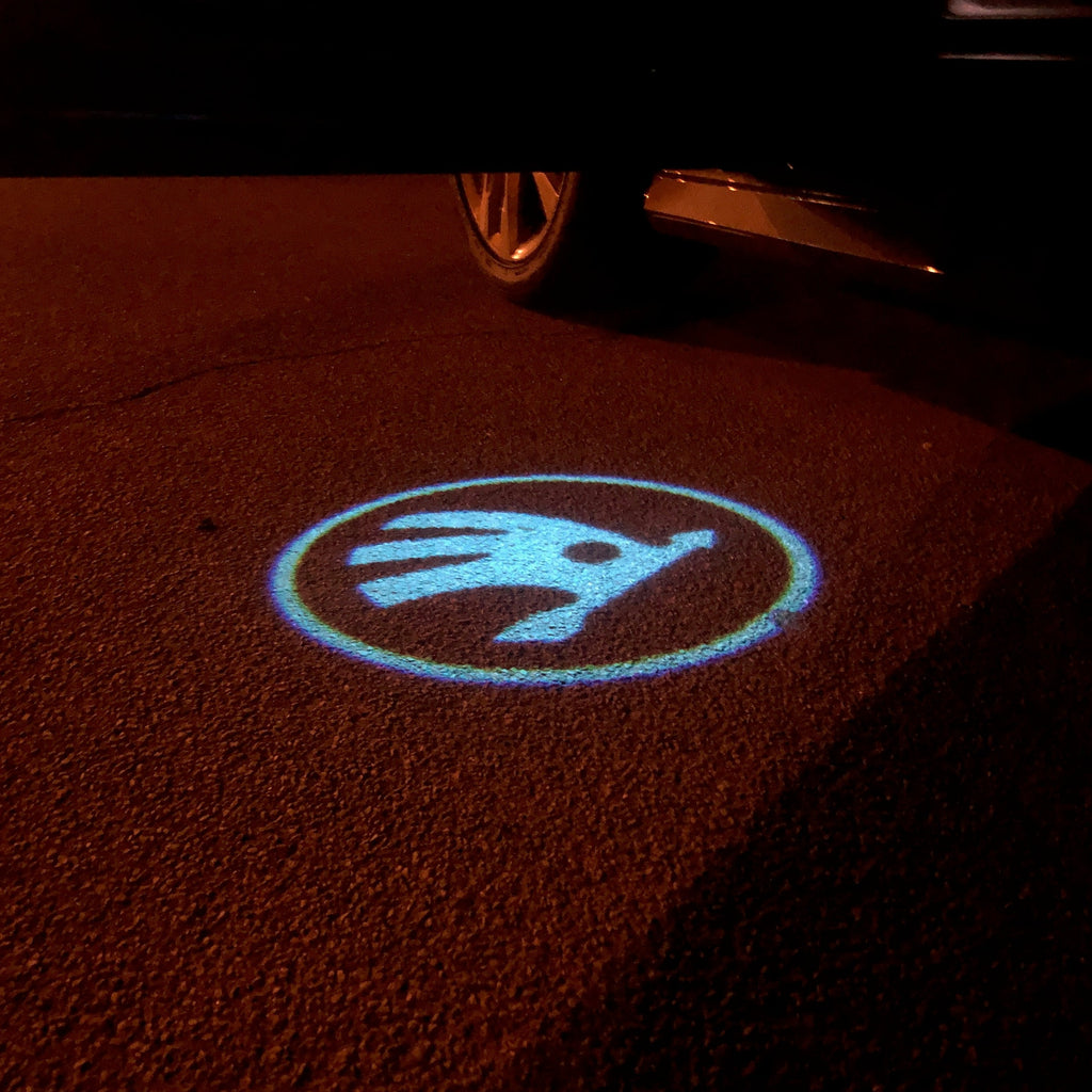 SKODA LOGO PROJECTOT LIGHTS Nr.11 (Menge 1 = 2 Logo Film / 2 Türleuchten)