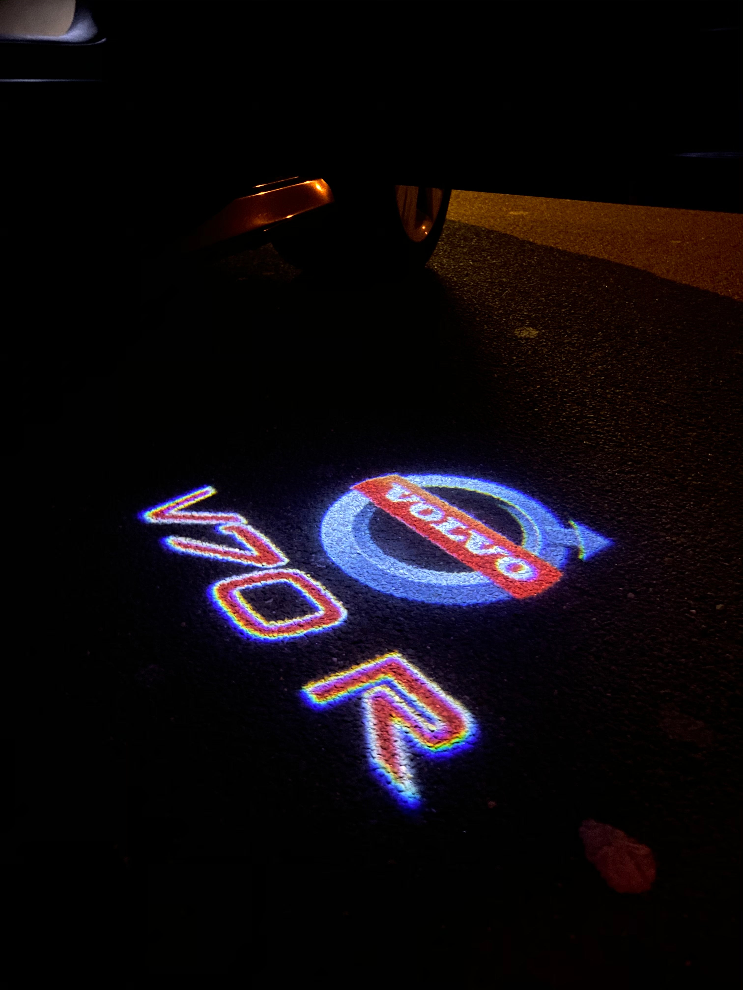 V70 R LOGO PROJECROTR LIGHTS Nr.20 (Menge 1 = 2 Logo Film / 2 Türlichter)