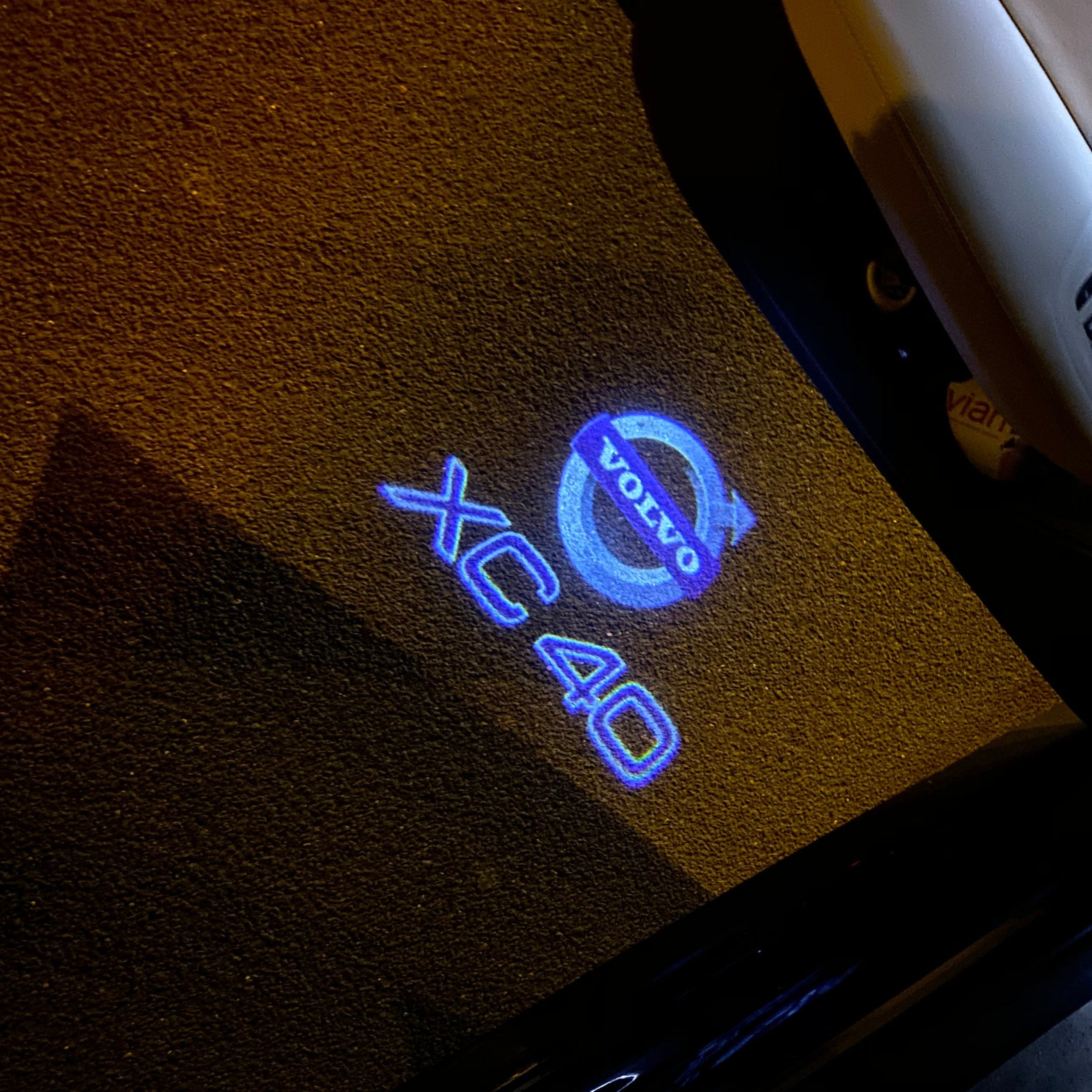 XC 40 LOGO PROJECROTR أضواء Nr.33 (الكمية 1 = 2 شعار فيلم / 2 أضواء الباب)