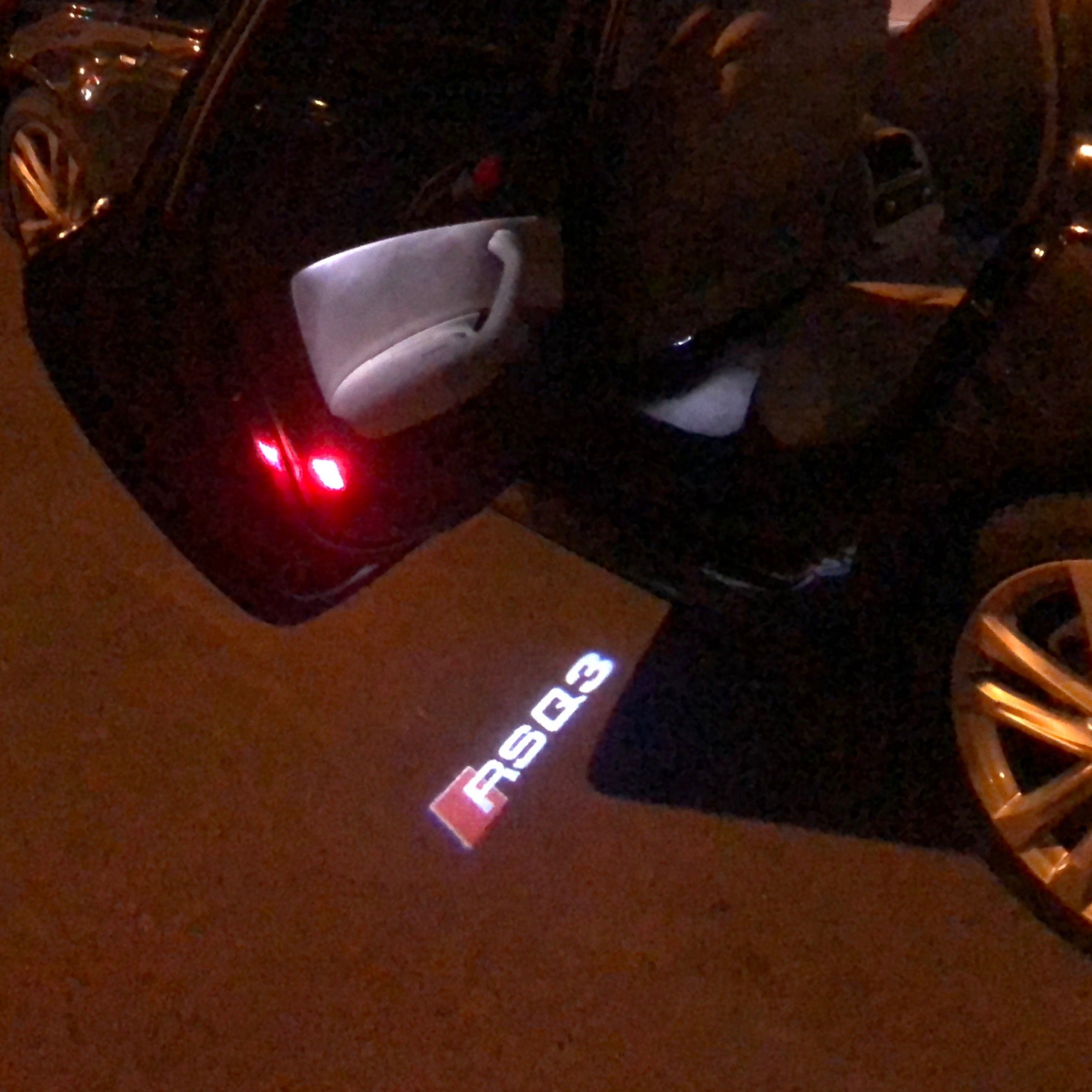 AUDI LOGO PROJECTOT LIGHTS Nr.60 (Menge 1 = 2 Logofolien /2 Türleuchten)
