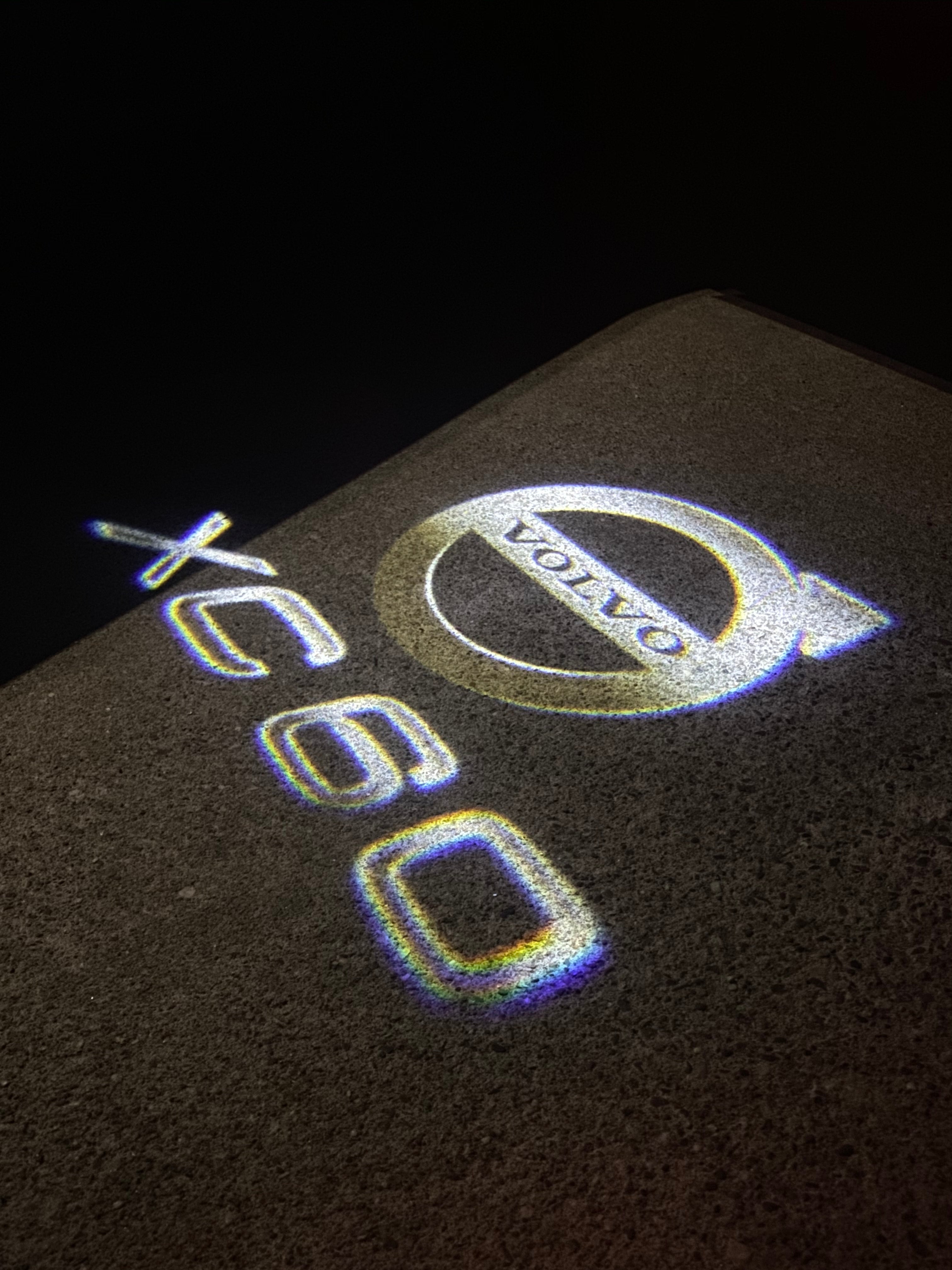 Volvo LOGO PROJECTOR LIGHTS Nr.124 (Menge 1 = 2 Logo Film / 2 Türlichter)