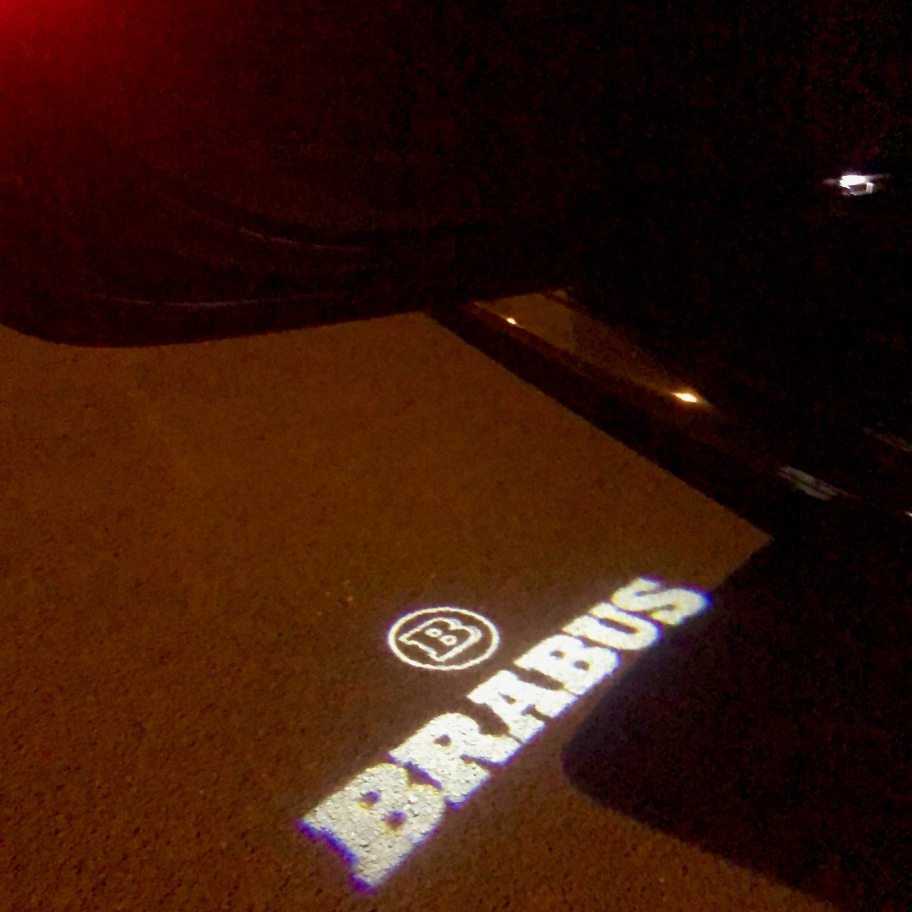 MERCEDES BENZ BRABUS LOGO PROJEKTORLEUCHTEN Nr.24 (Anzahl 1 = 1 Sätze / 2 Türleuchten)