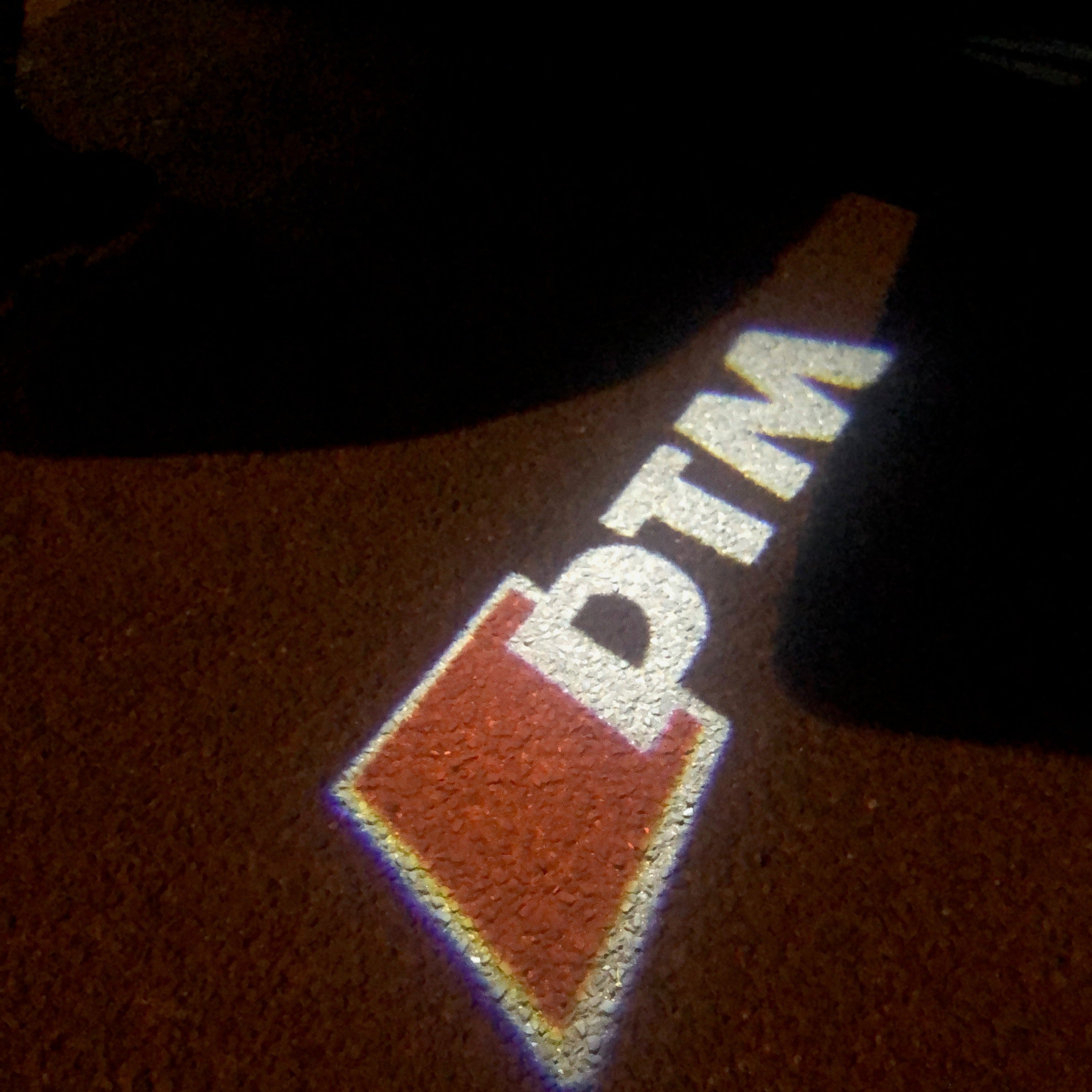 AUDI LOGO PROJECTOT LIGHTS Nr.113 (الكمية 1 = 2 Logo Films /2 أضواء الباب)
