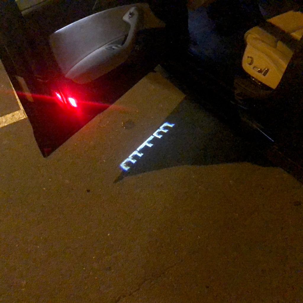 AUDI LOGO PROJECTOT LIGHTS Nr.84 (quantità 1 = 2 Logo Films /2 luci porta)