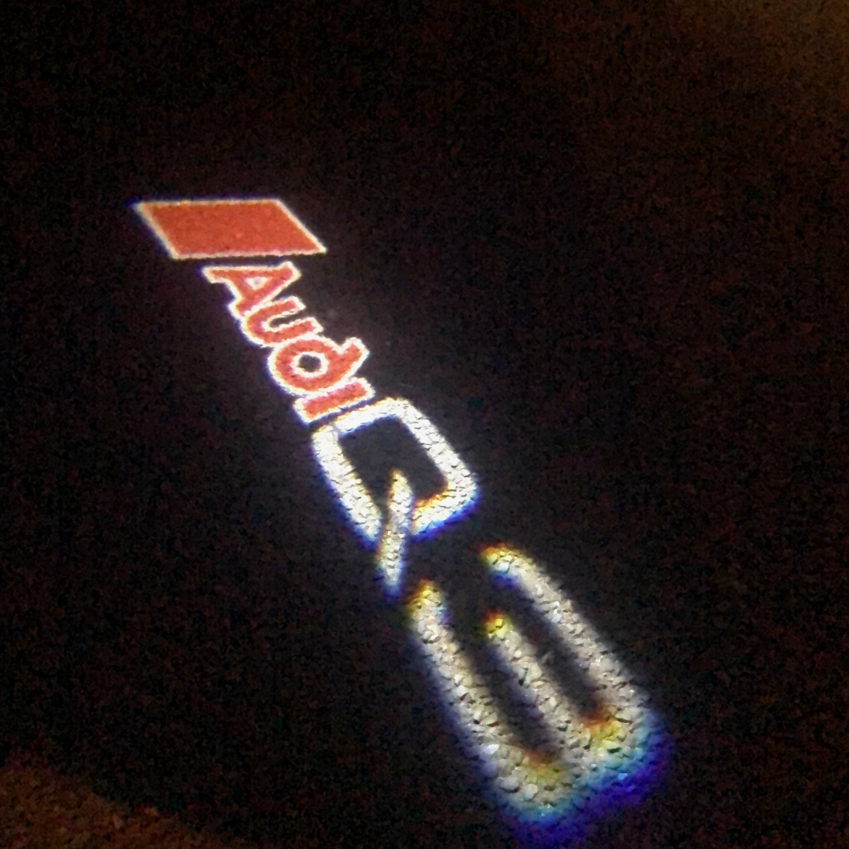 AUDI LOGO PROJECTOT LIGHTS Nr.90 (الكمية 1 = 2 شعار الأفلام / 2 أضواء الباب)