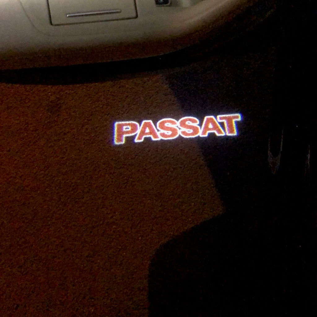 Volkswagen Türleuchten PASSAT Logo N.95 (Menge 1 = 2 Logofolien /2 Türleuchten)