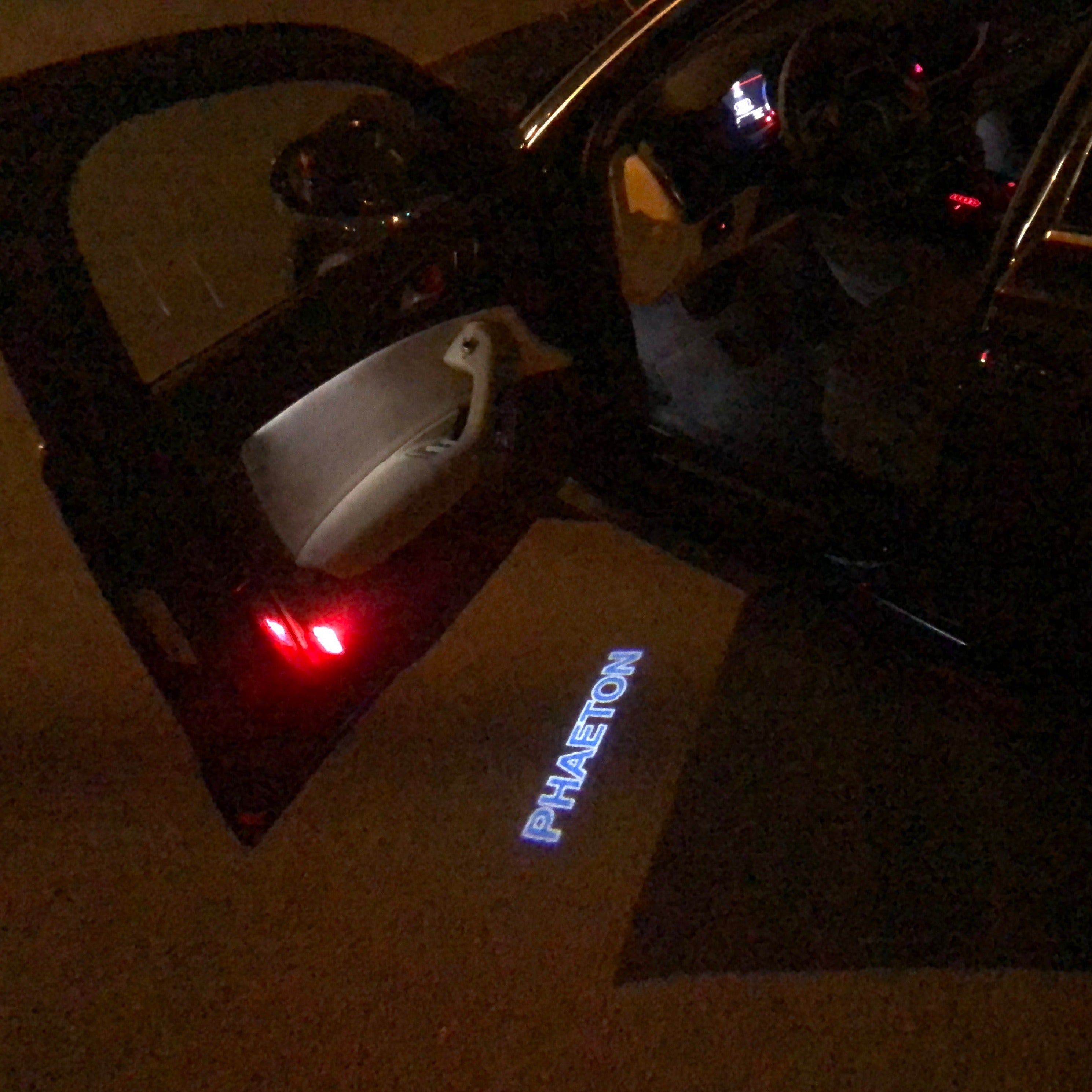 Volkswagen Door lights PHAETON Logo No. 72 (cantidad 1 = 2 Logo Films /2 por luces)