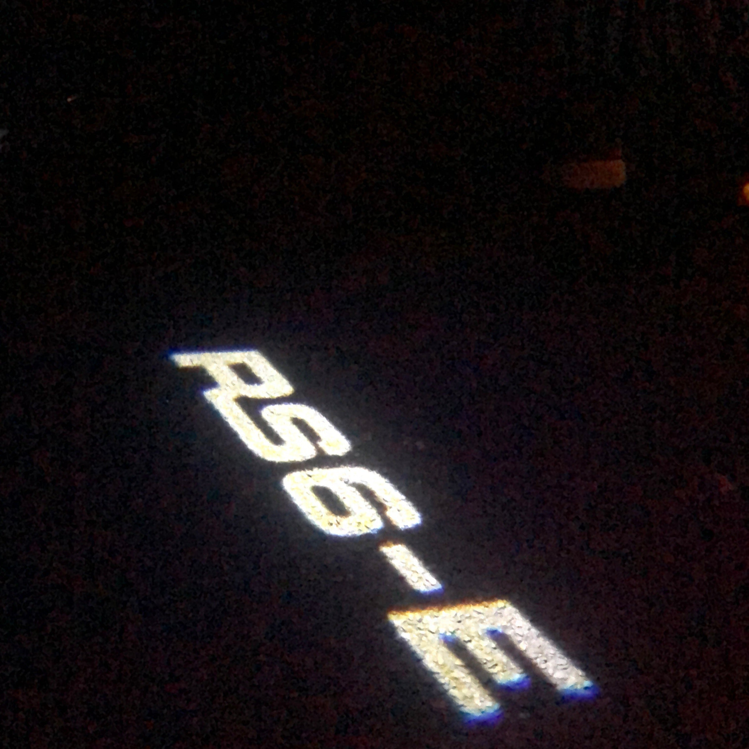 AUDI LOGO PROJECTOT LIGHTS Nr.77 (الكمية 1 = 2 Logo Films /2 أضواء الباب)
